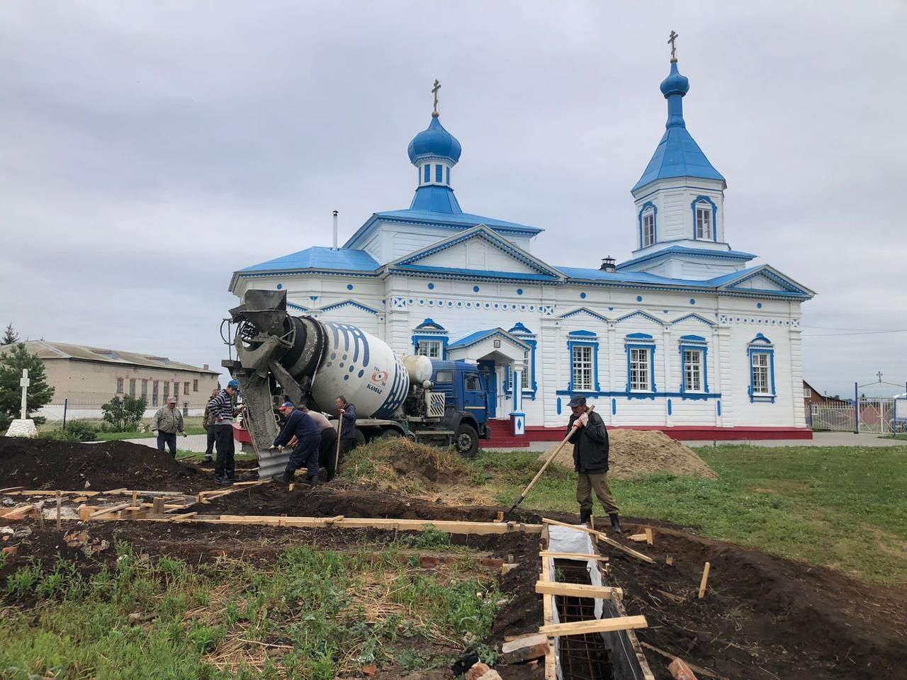 В Биляр-Озере заложили фундамент под новое здание воскресной школы