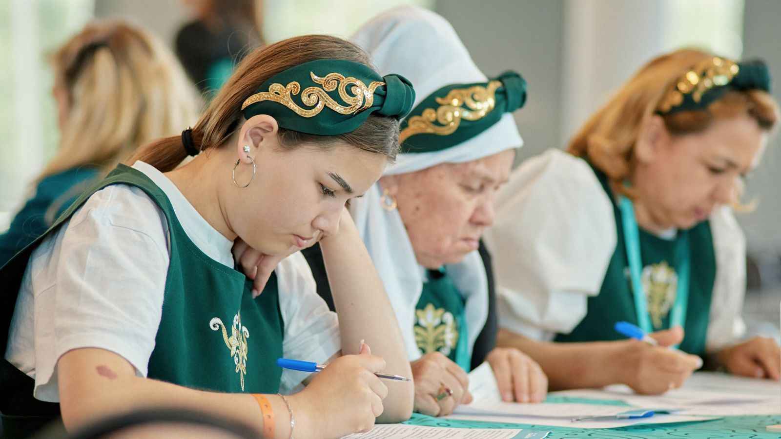 Три поколения семьи Тухватуллиных из Верхнего Нурлата приняли участие в полуфинале Всероссийского конкурса «Это у нас семейное»