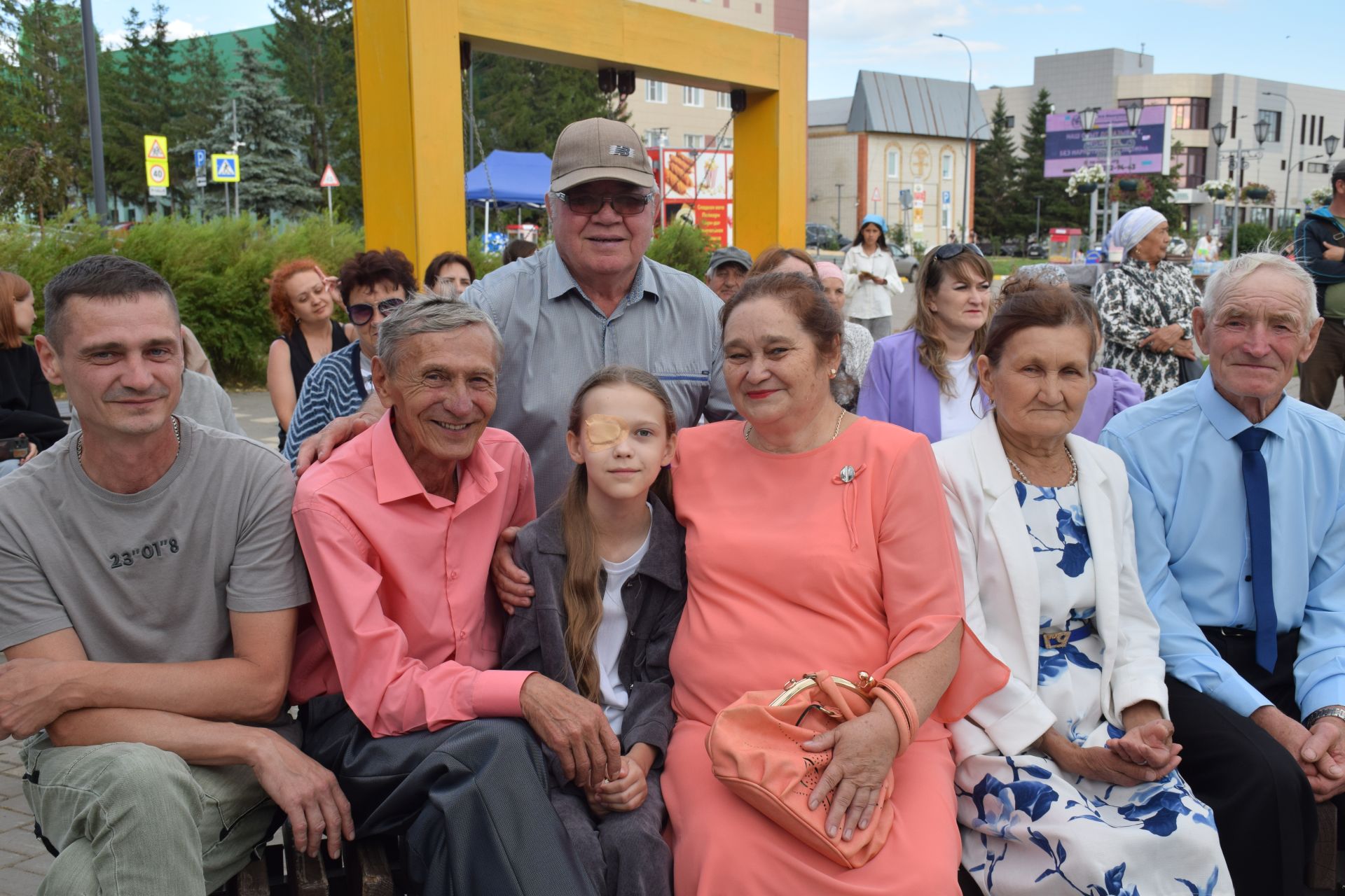 В сквере «Театральный» чествовали юбиляров семейной жизни