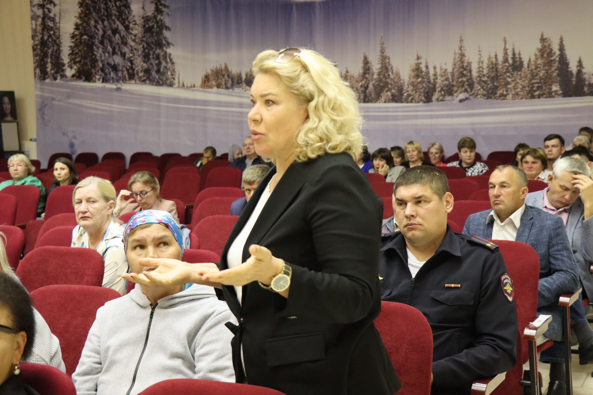 В Нурлате встречи населения с руководством района начались с мкр.сахароваров