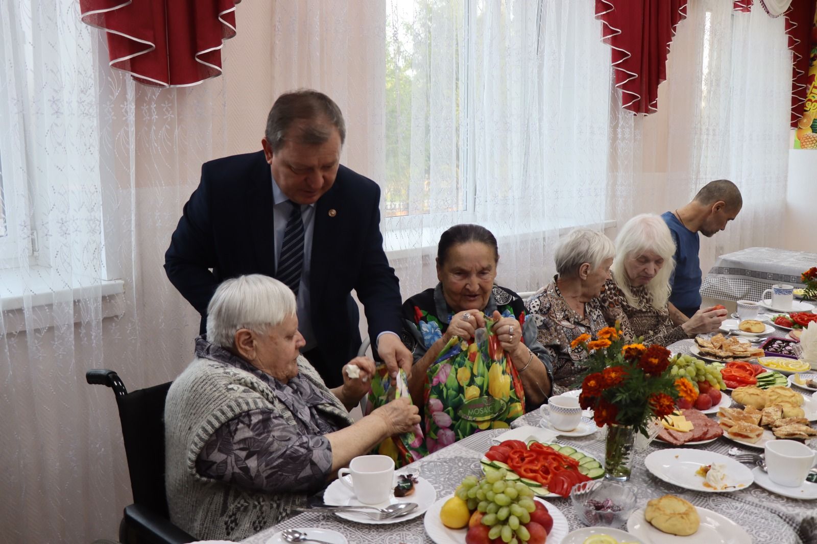 Нурлат принял эвакуированных курян