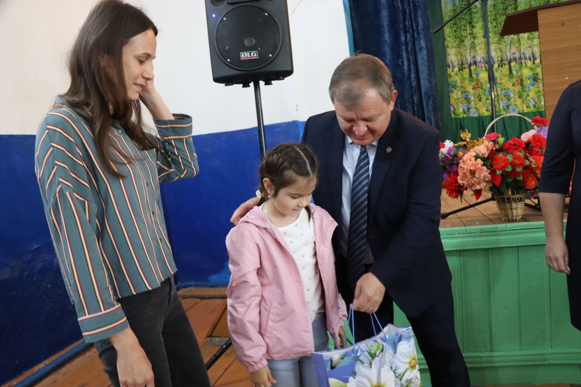 В Нурлатском районе в сходах граждан участие принял Александр Шадриков