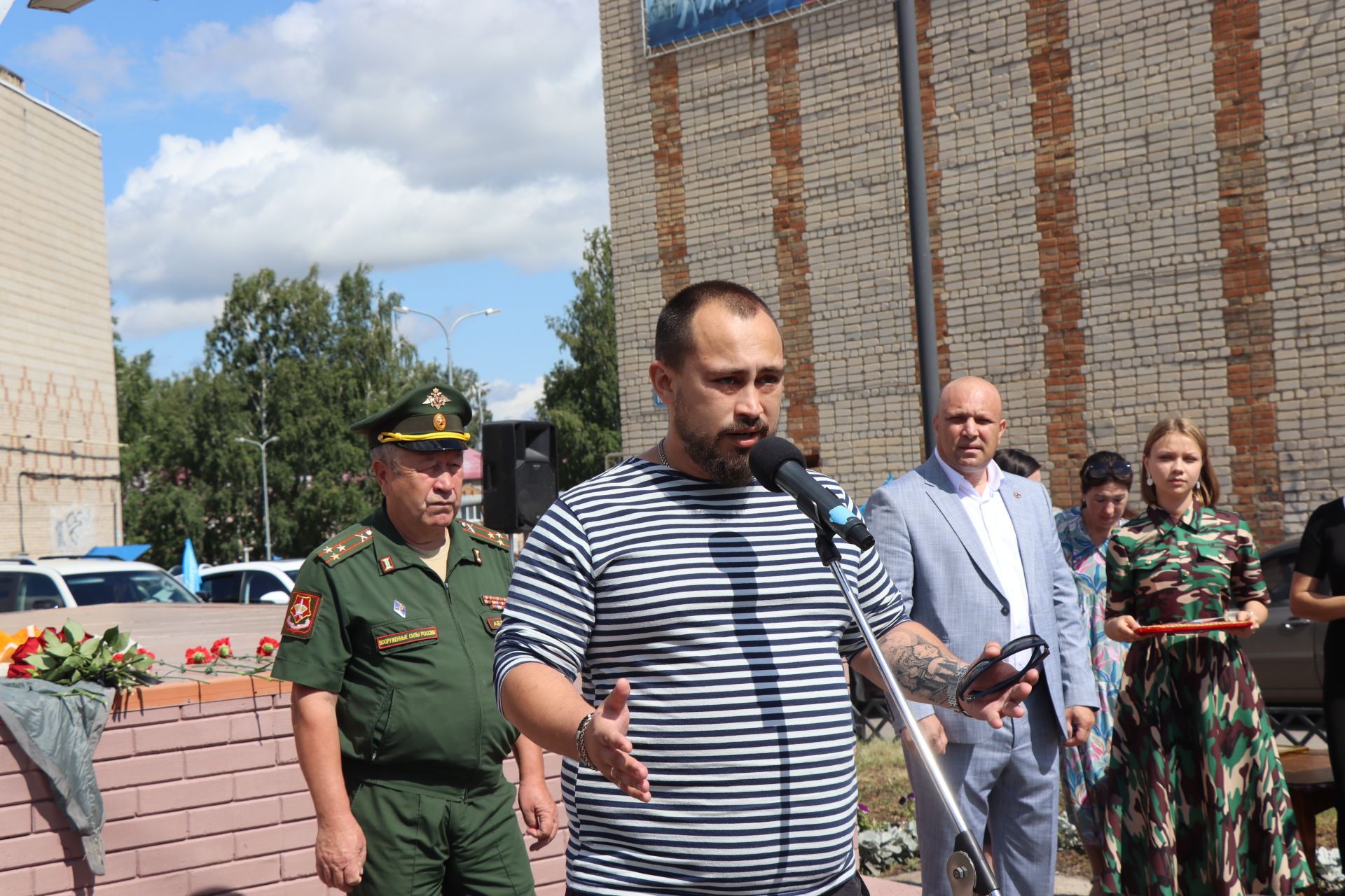 В праздновании Дня ВДВ в Нурлате принял участие боец СВО