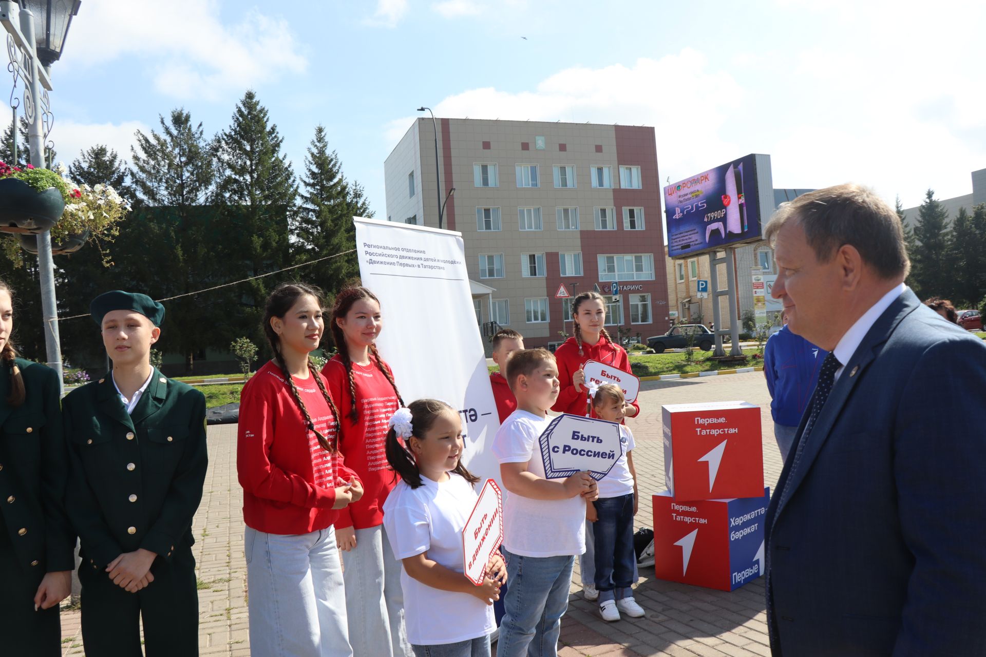 В рамках августовского совещания педагоги района представили тематические выставки