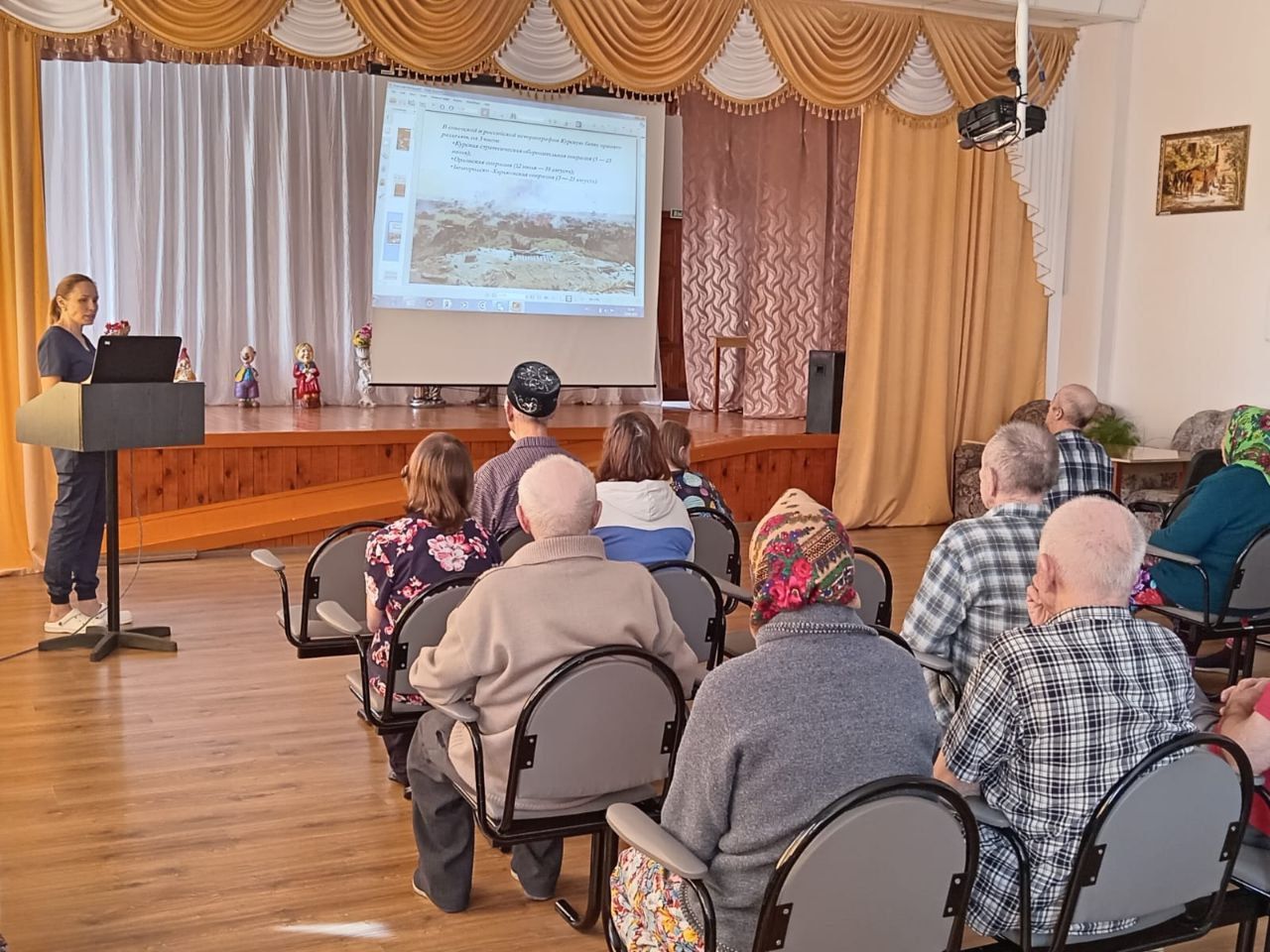 В Нурлатском доме-интернате провели тематический час, посвященной Курской битве