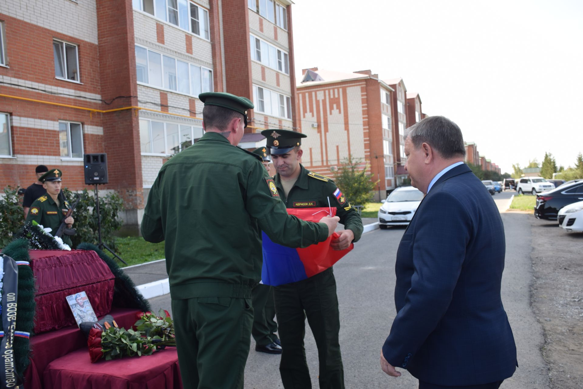 В Нурлате простились с героем спецоперации