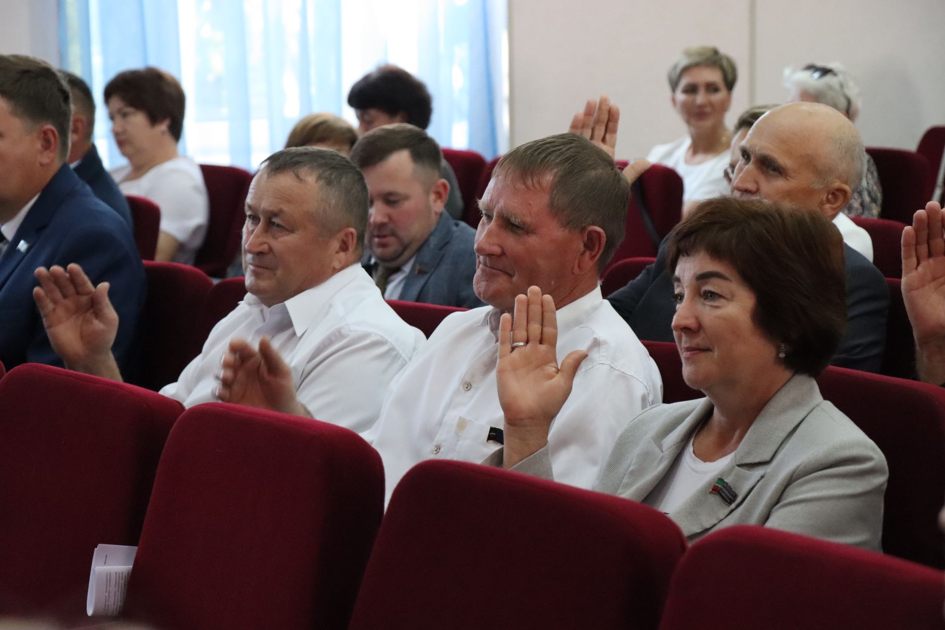 В Нурлате на сессии выбрали заместителя главы района