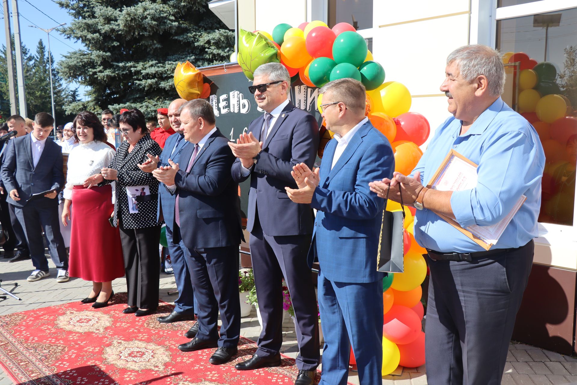 В Нурлате первый звонок для учеников школы №2 прозвенел в обновленных стенах