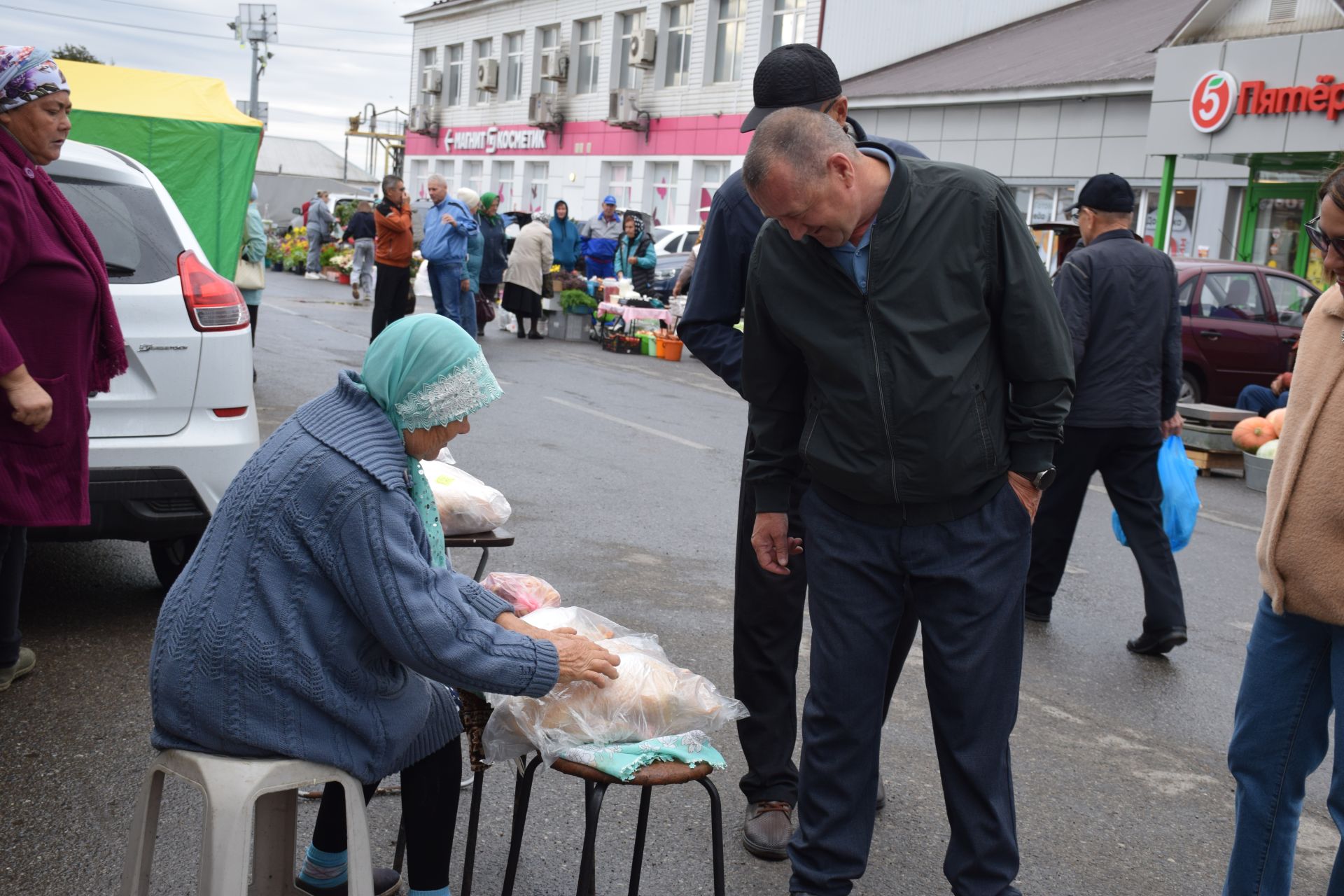 В Нурлате проходит очередная сельскохозяйственная ярмарка