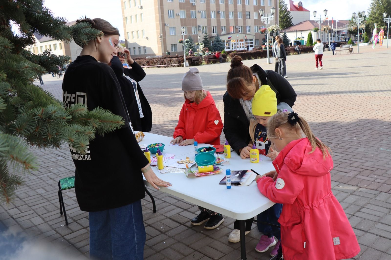 Нурлатцы отмечают День профсоюзов (фоторепортаж)