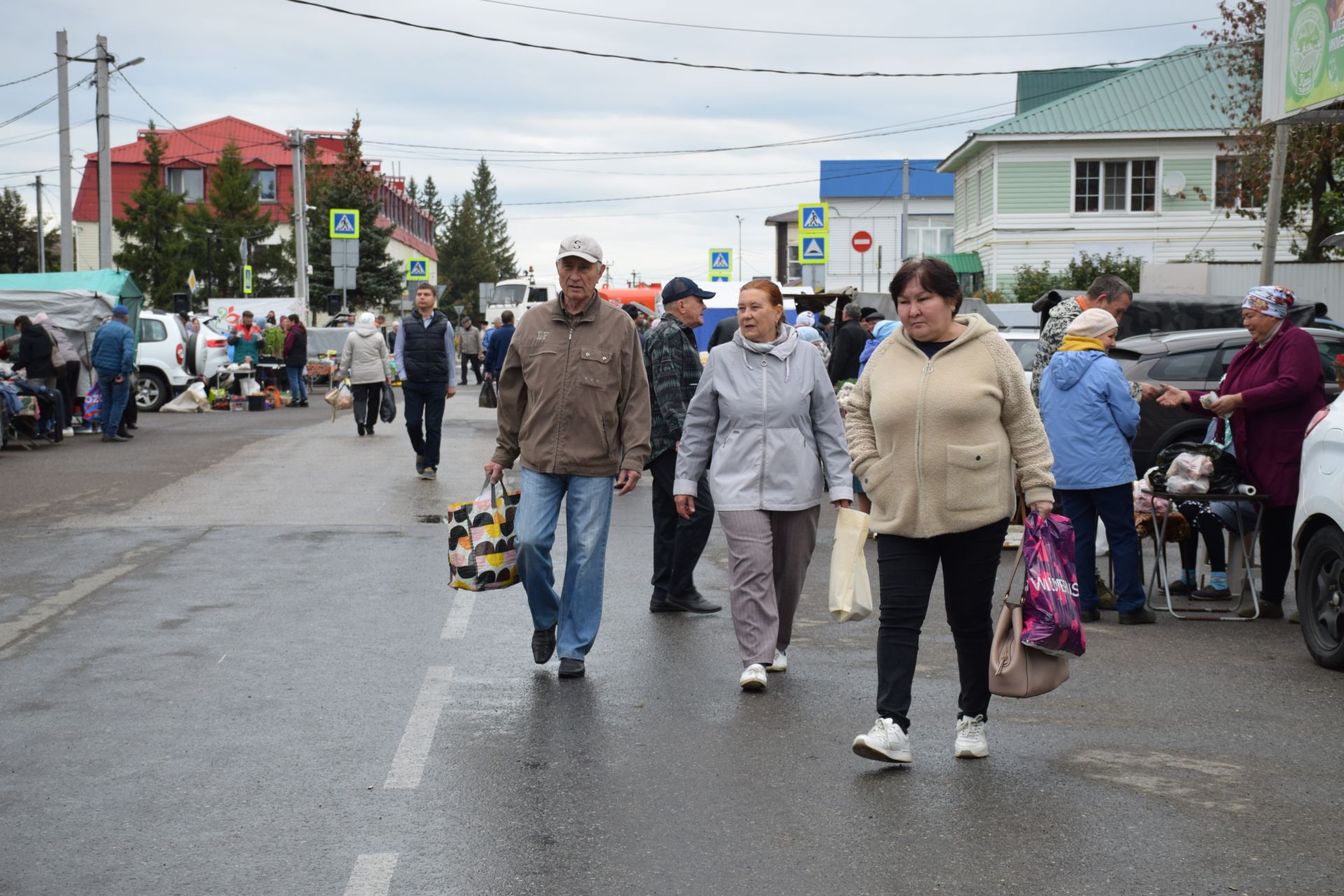 В Нурлате проходит очередная сельскохозяйственная ярмарка