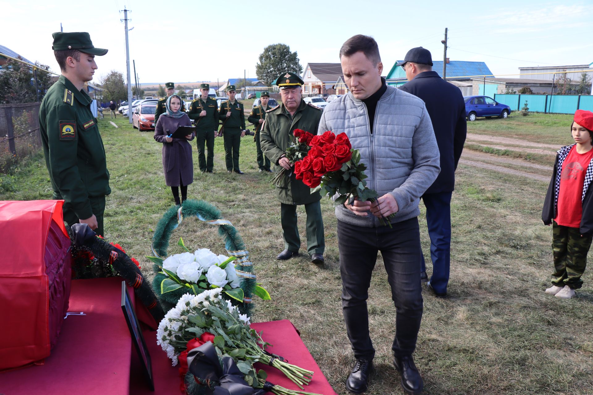 В Старых Челнах простились с героем СВО