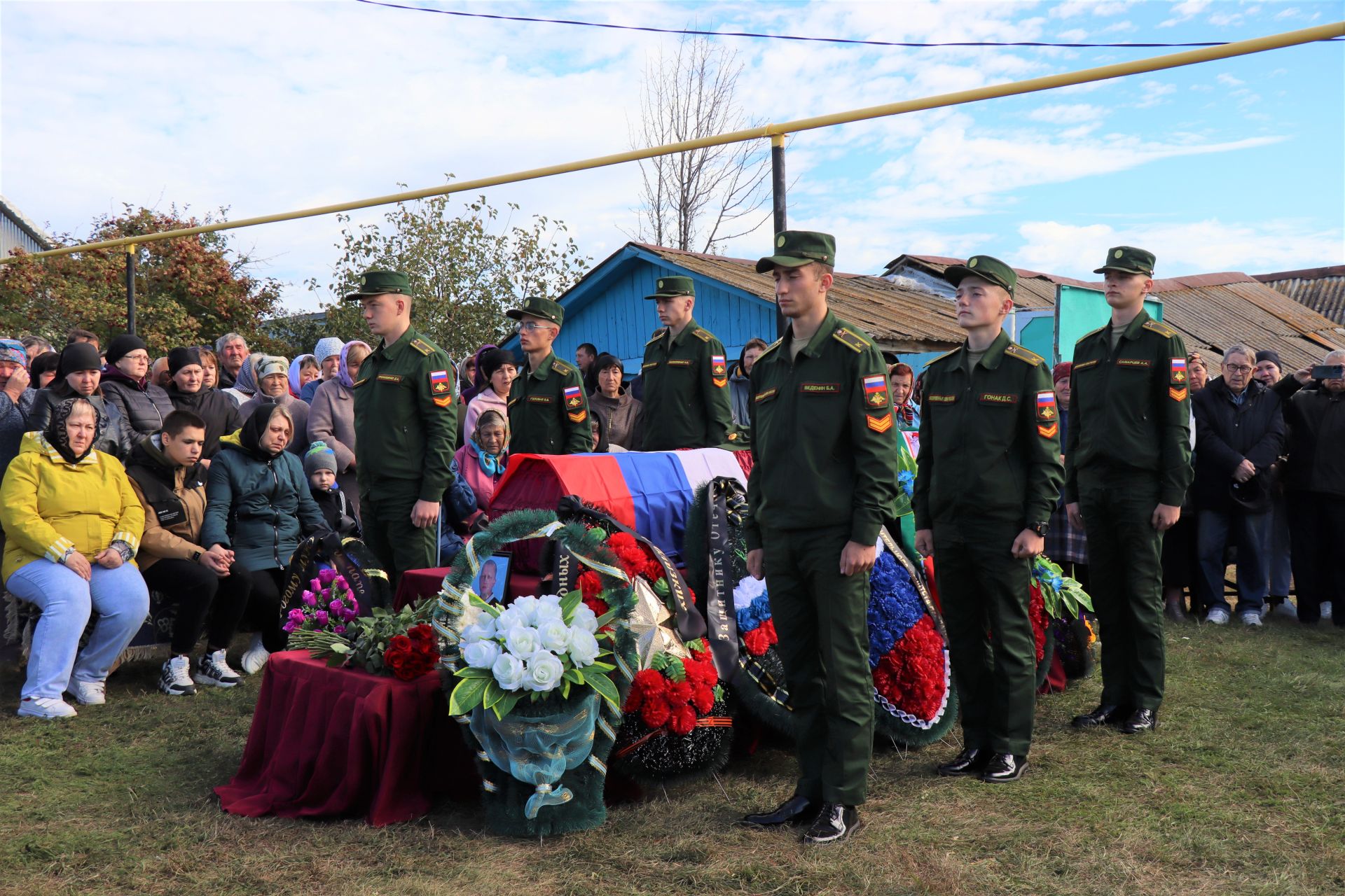 В Старых Челнах простились с героем СВО