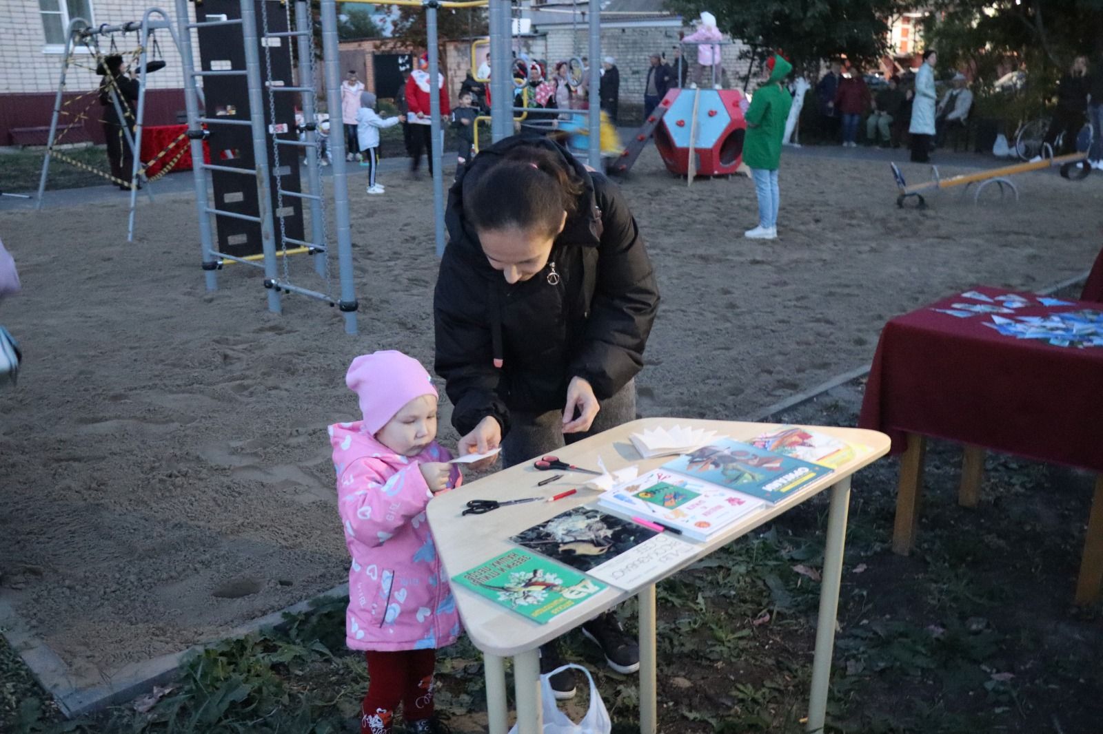 В Нурлате начался сезон открытия дворов, благоустроенных в рамках программы «Наш двор»