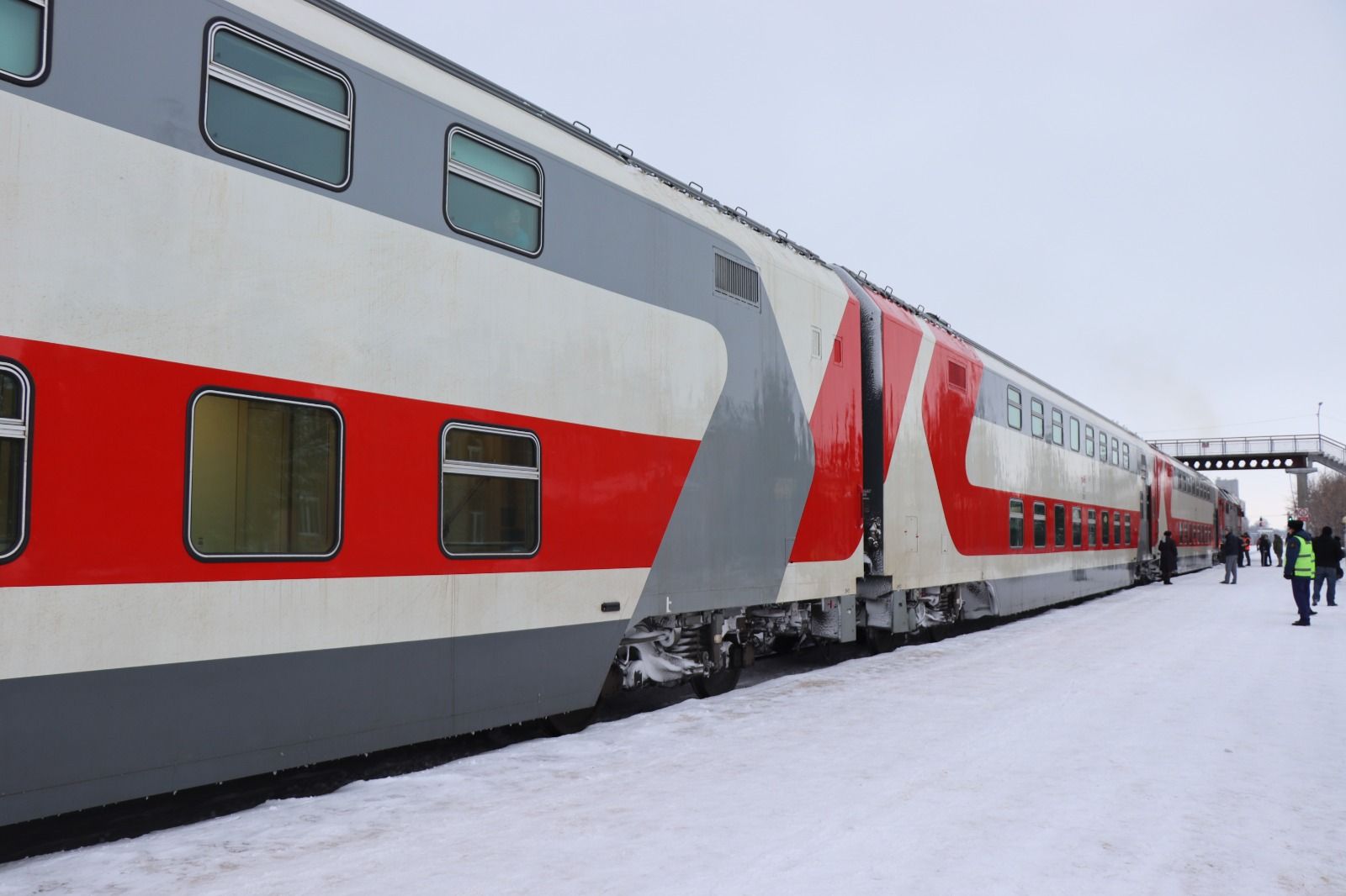 С 16 декабря прошлого года с железнодорожной станции Нурлат можно отправиться в путешествие на двухэтажном поезде