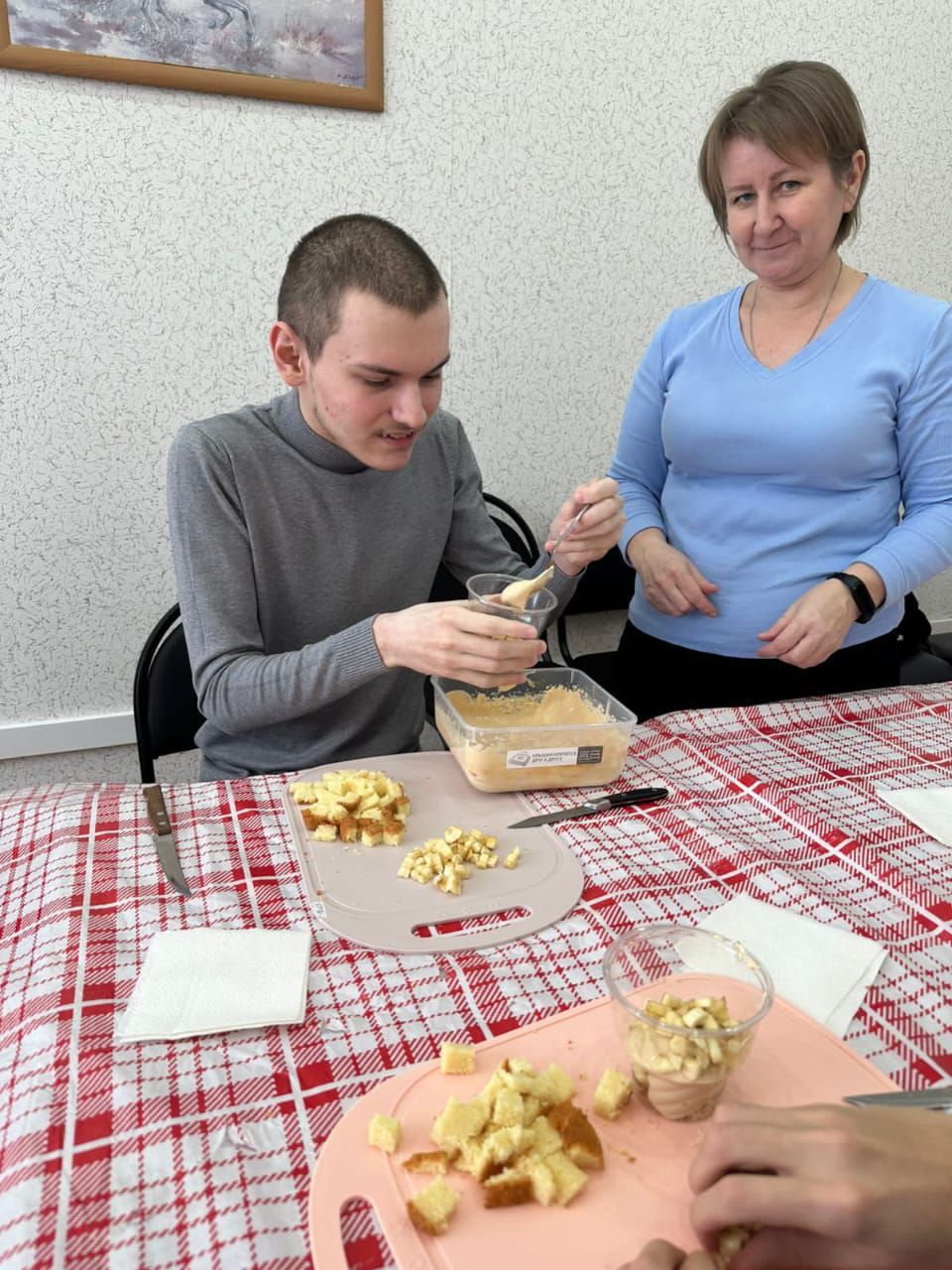 В группе дневного пребывания центра «Гармония» прошел кулинарный мастер-класс