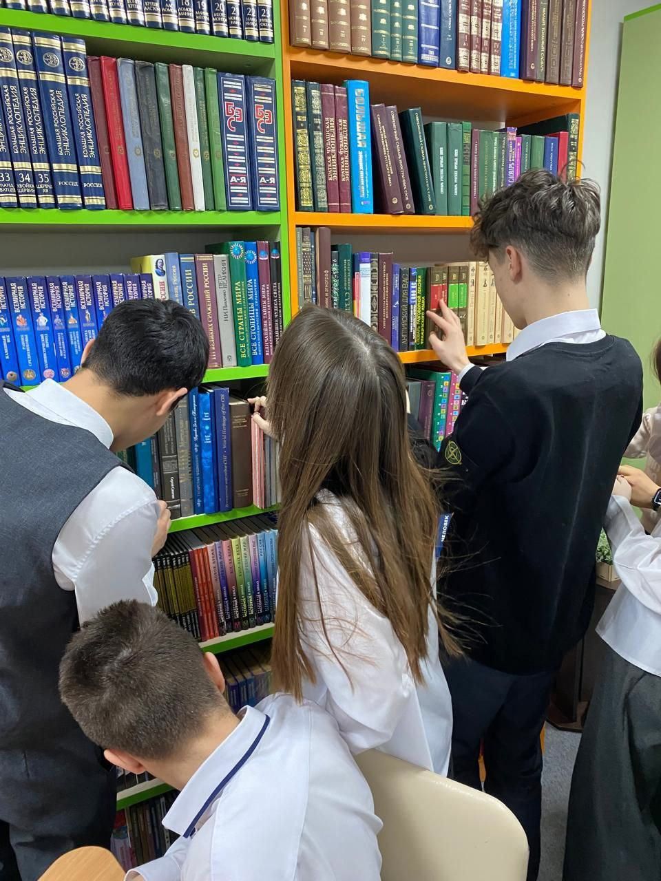 В центральной библиотеке Нурлата дан старт новому авторскому проекту