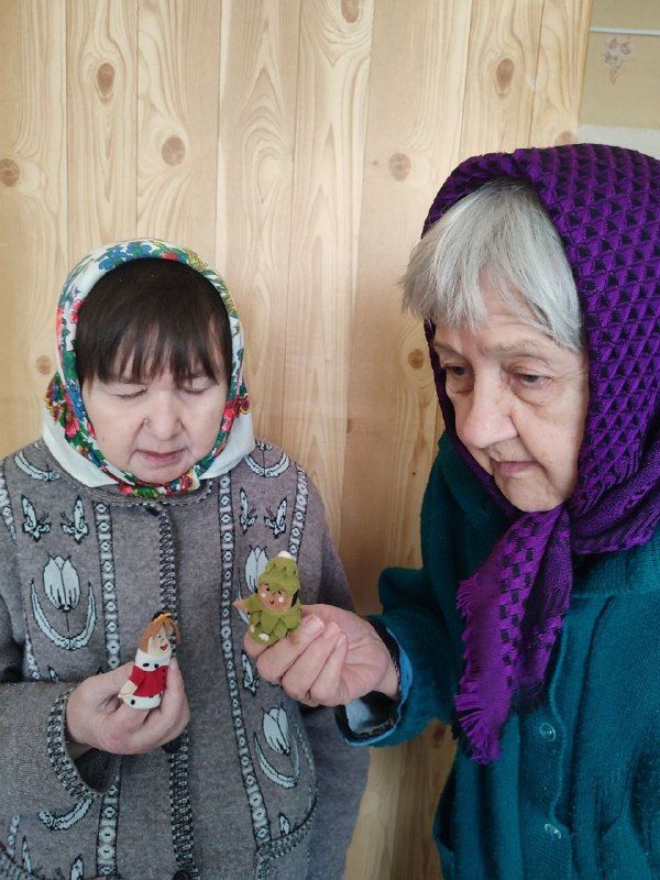 Жители Нурлатского дома-интерната примерили роли актеров кукольного театра