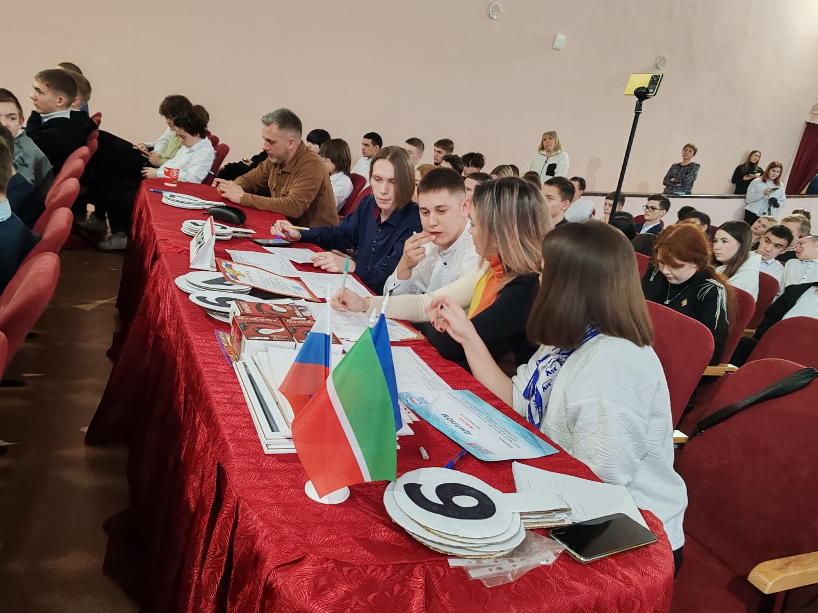 В Нурлатском аграрном техникуме прошел фестиваль КВН ко Дню российского студенчества