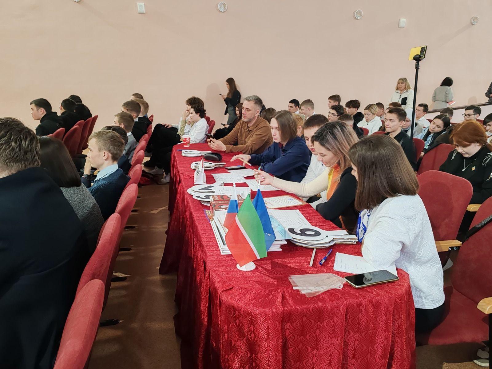 В Нурлатском аграрном техникуме прошел фестиваль КВН ко Дню российского студенчества