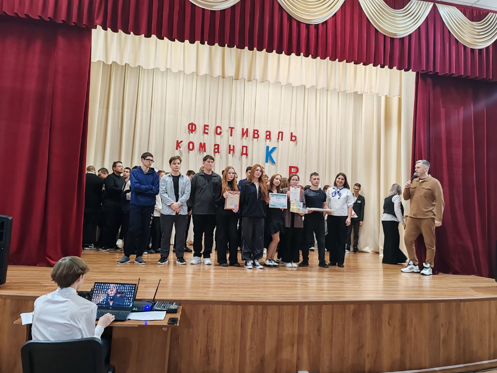 В Нурлатском аграрном техникуме прошел фестиваль КВН ко Дню российского студенчества