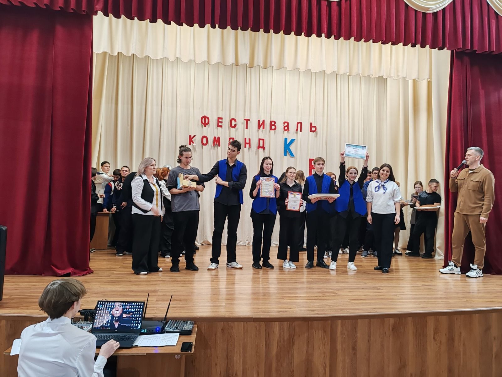 В Нурлатском аграрном техникуме прошел фестиваль КВН ко Дню российского студенчества