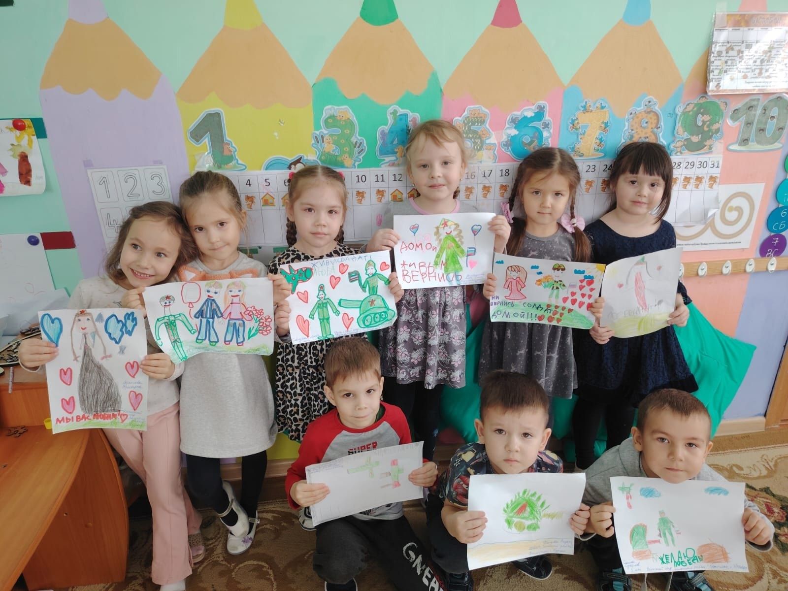 Нурлатские дошколята принимают участие в акции «Посылка солдату»