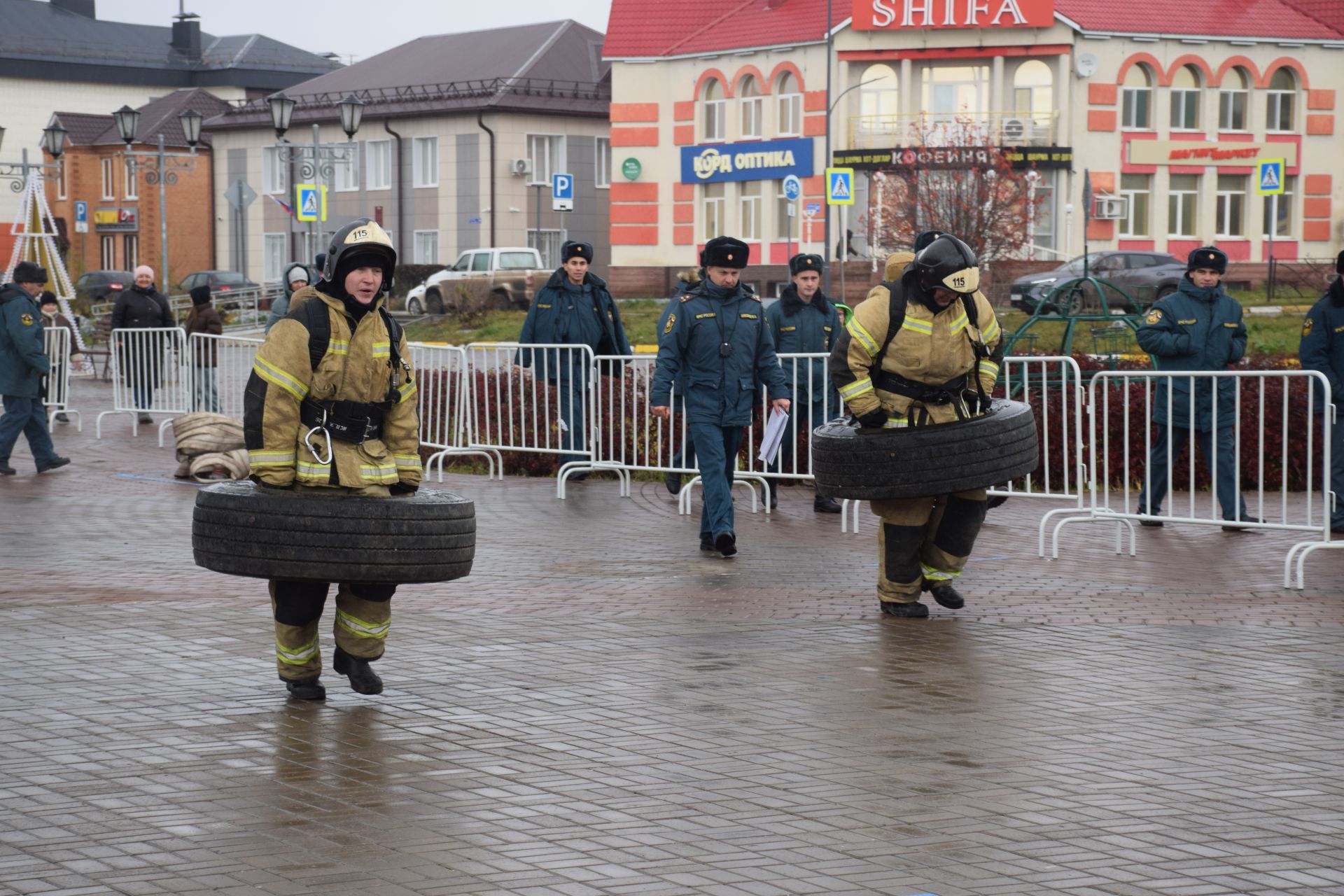 В Нурлате соревновались спасатели (фоторепортаж)
