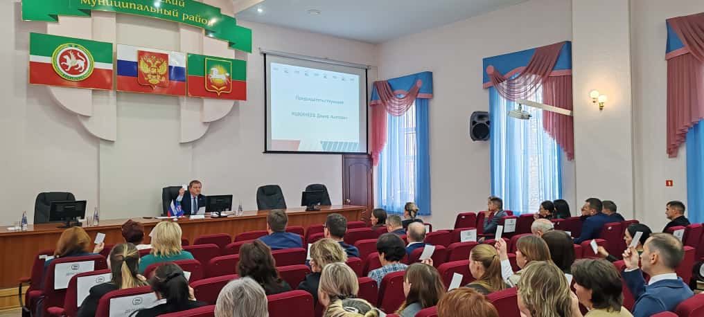В Нурлате состоялся третий этап XXXVIII конференции местного отделения партии «Единая Россия»
