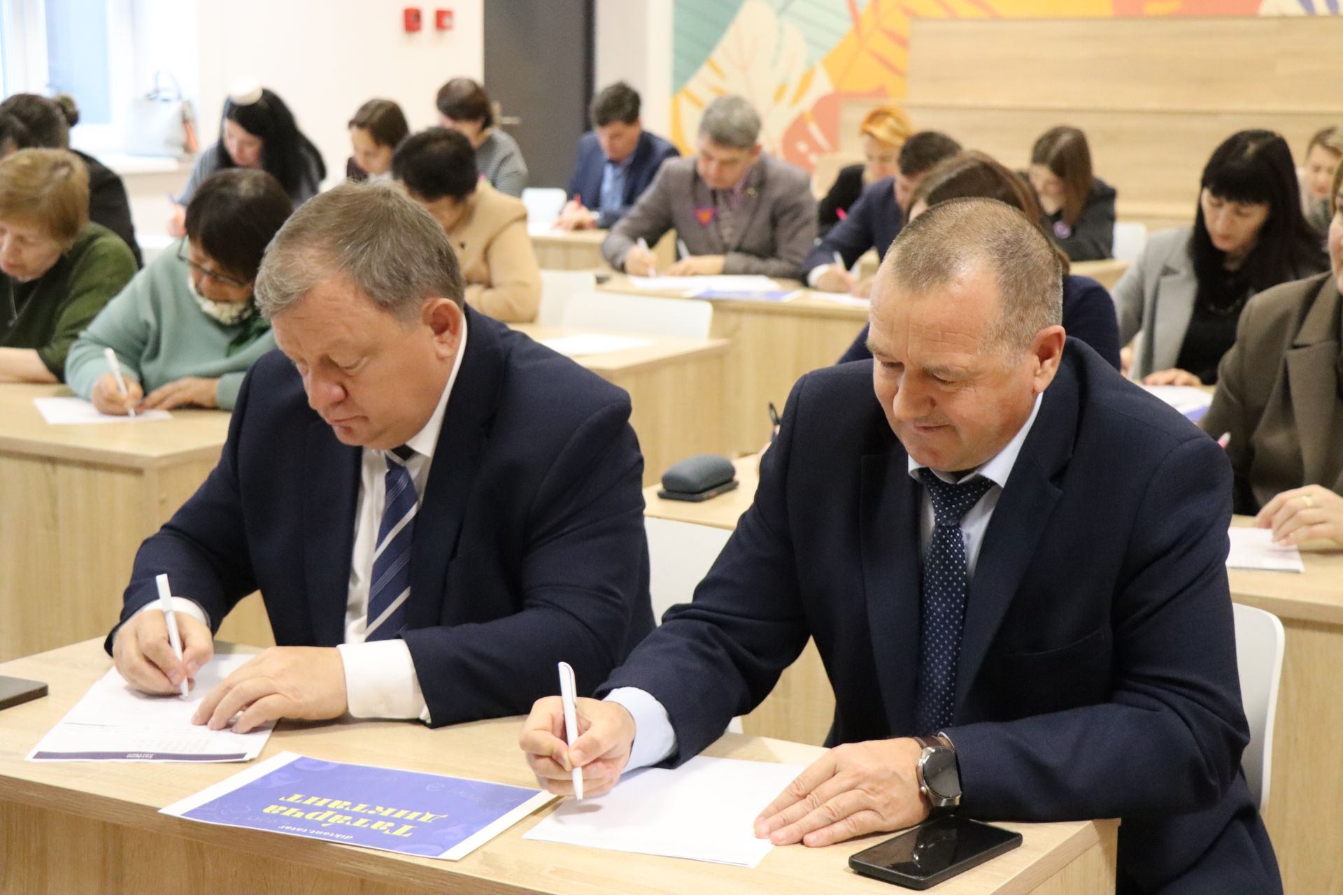 К Всемирной образовательной акции «Татарча диктант» присоединились нурлатцы