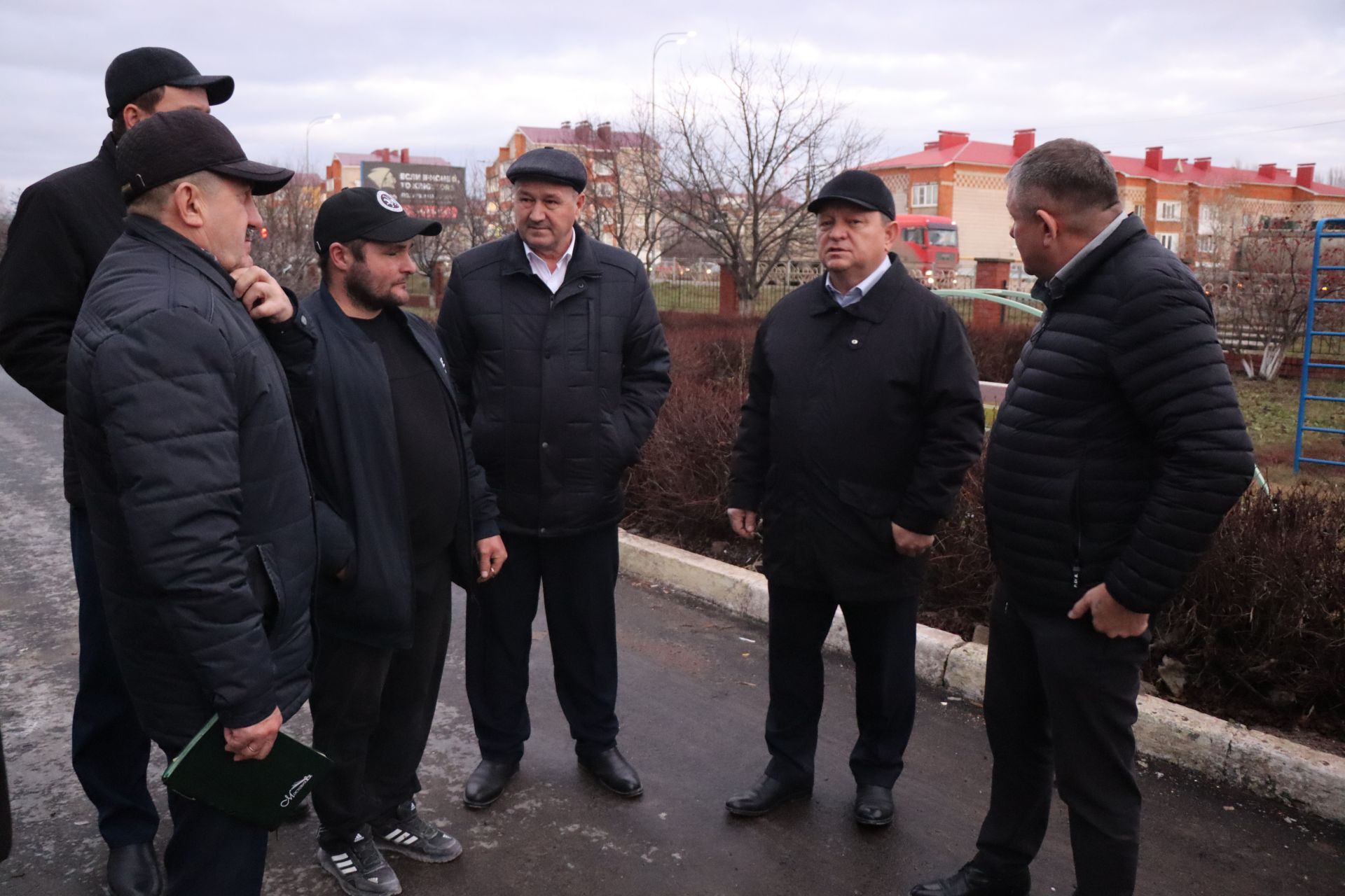 Дамир Ишкинеев рабочее совещание провел на объекте капремонта
