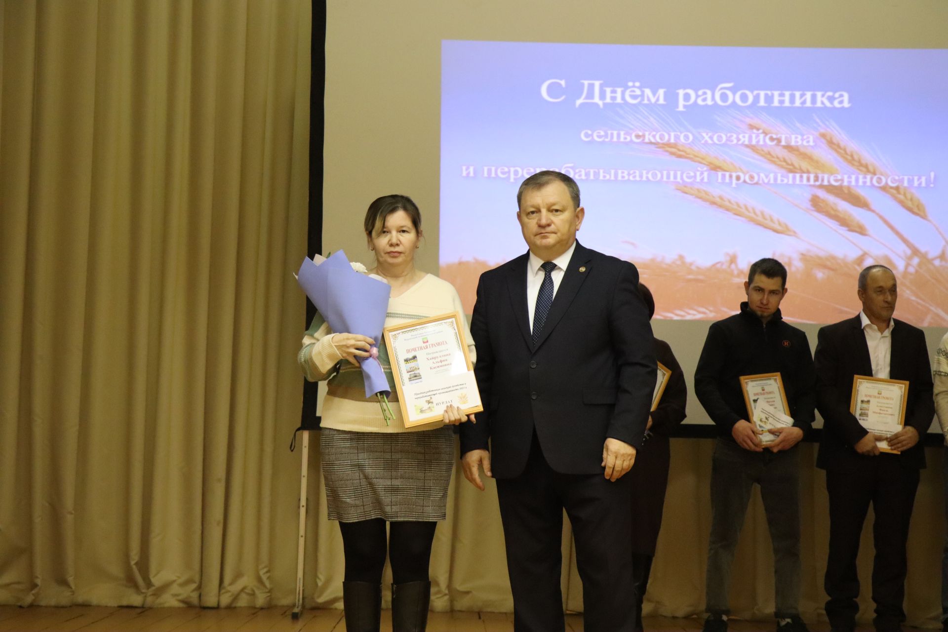 В Нурлате чествовали передовиков сельского хозяйства (+фоторепортаж)