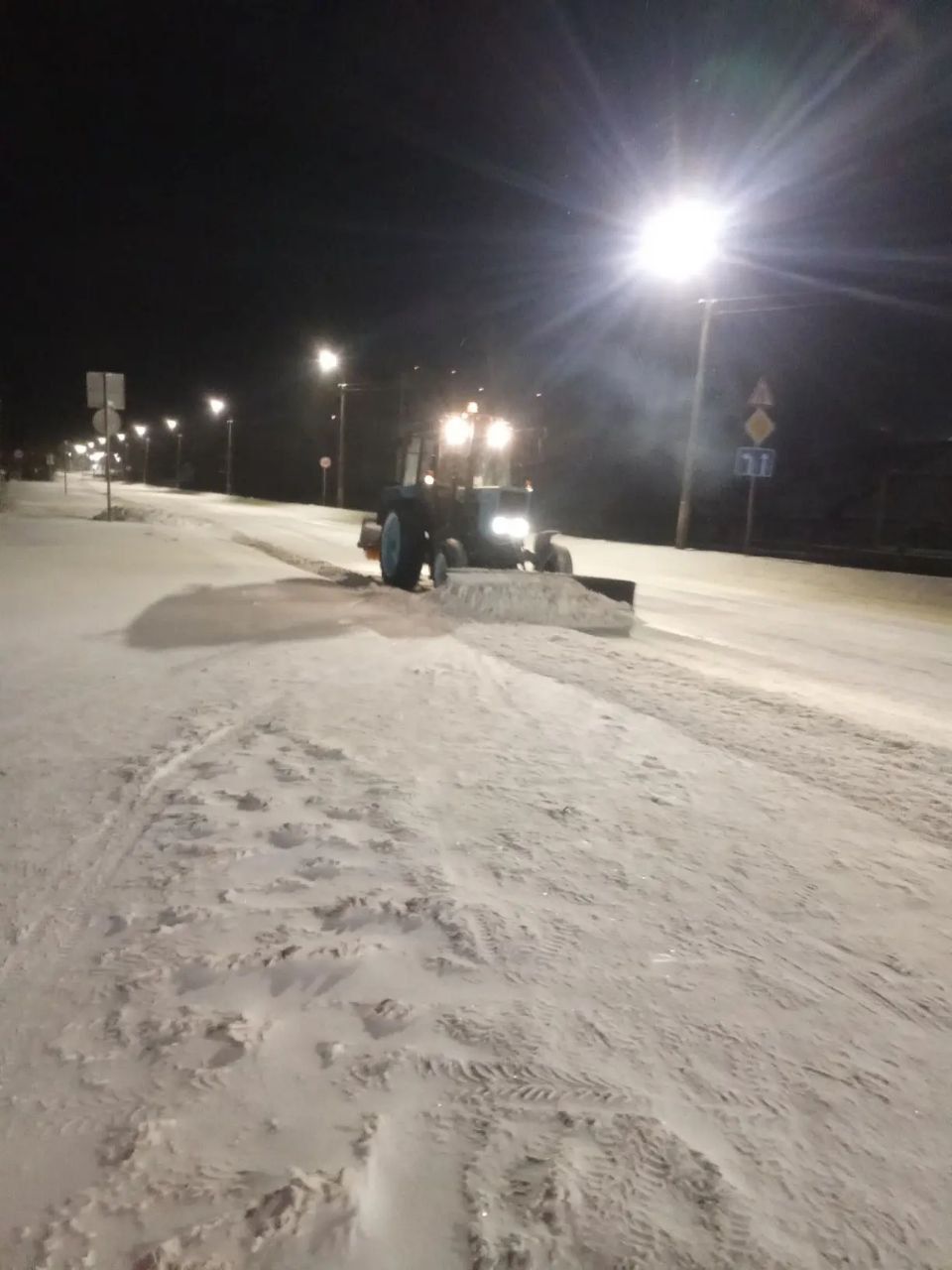 В Нурлатском районе ведут активную борьбу со снегопадом