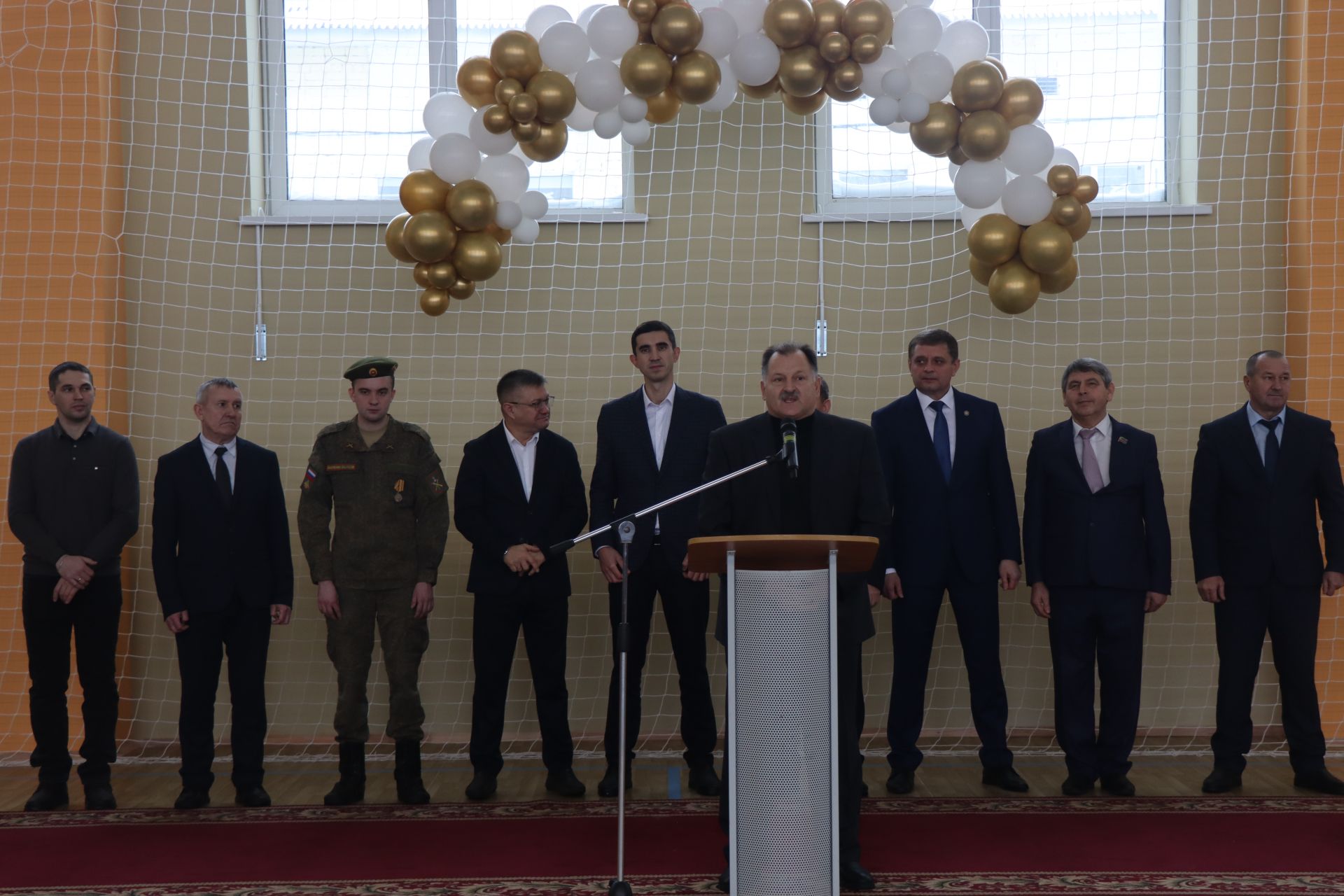 В Нурлате торжественно открыли спортзал городской школы №8 (+фоторепортаж)