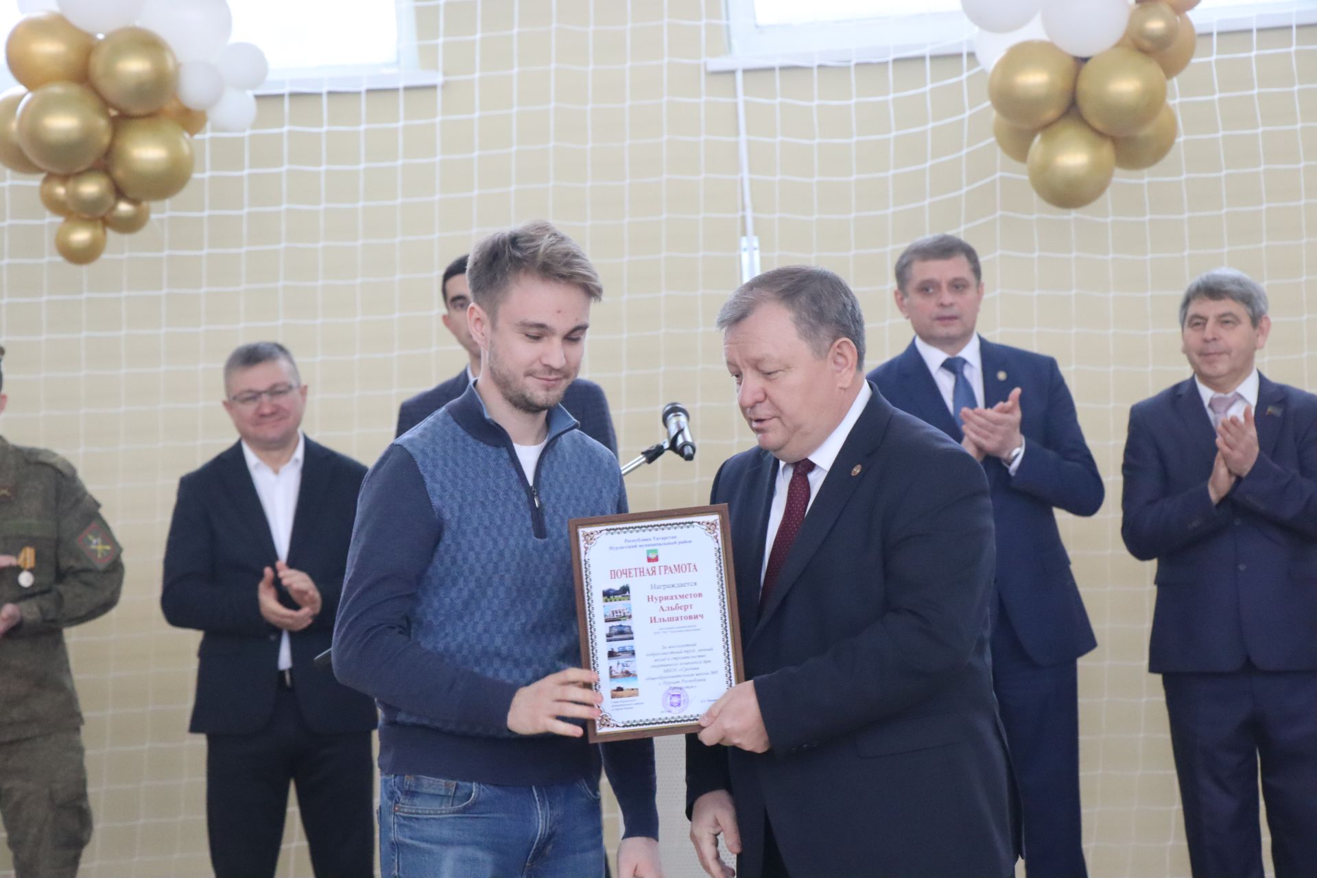 В Нурлате торжественно открыли спортзал городской школы №8 (+фоторепортаж)