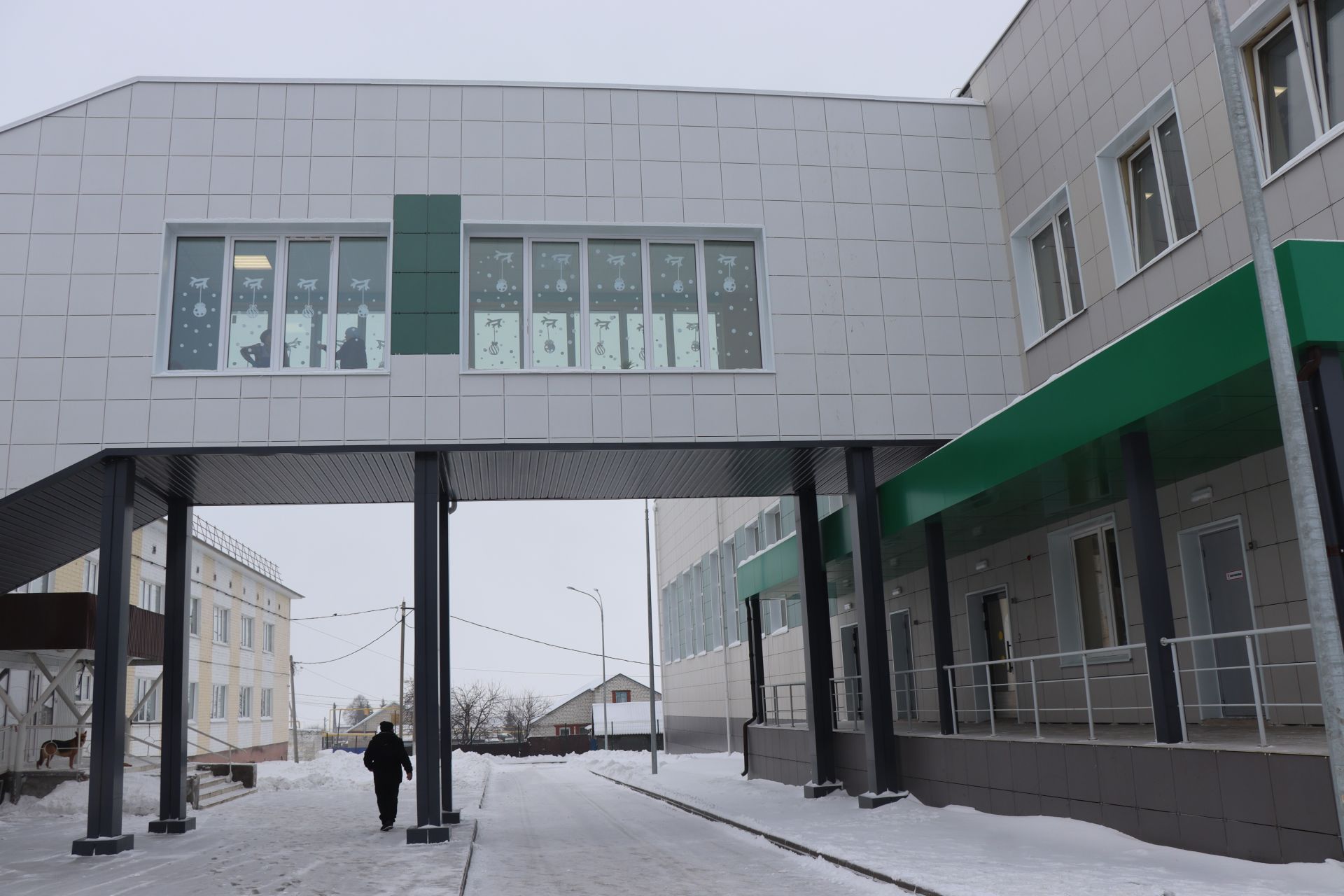 В Нурлате торжественно открыли спортзал городской школы №8 (+фоторепортаж)
