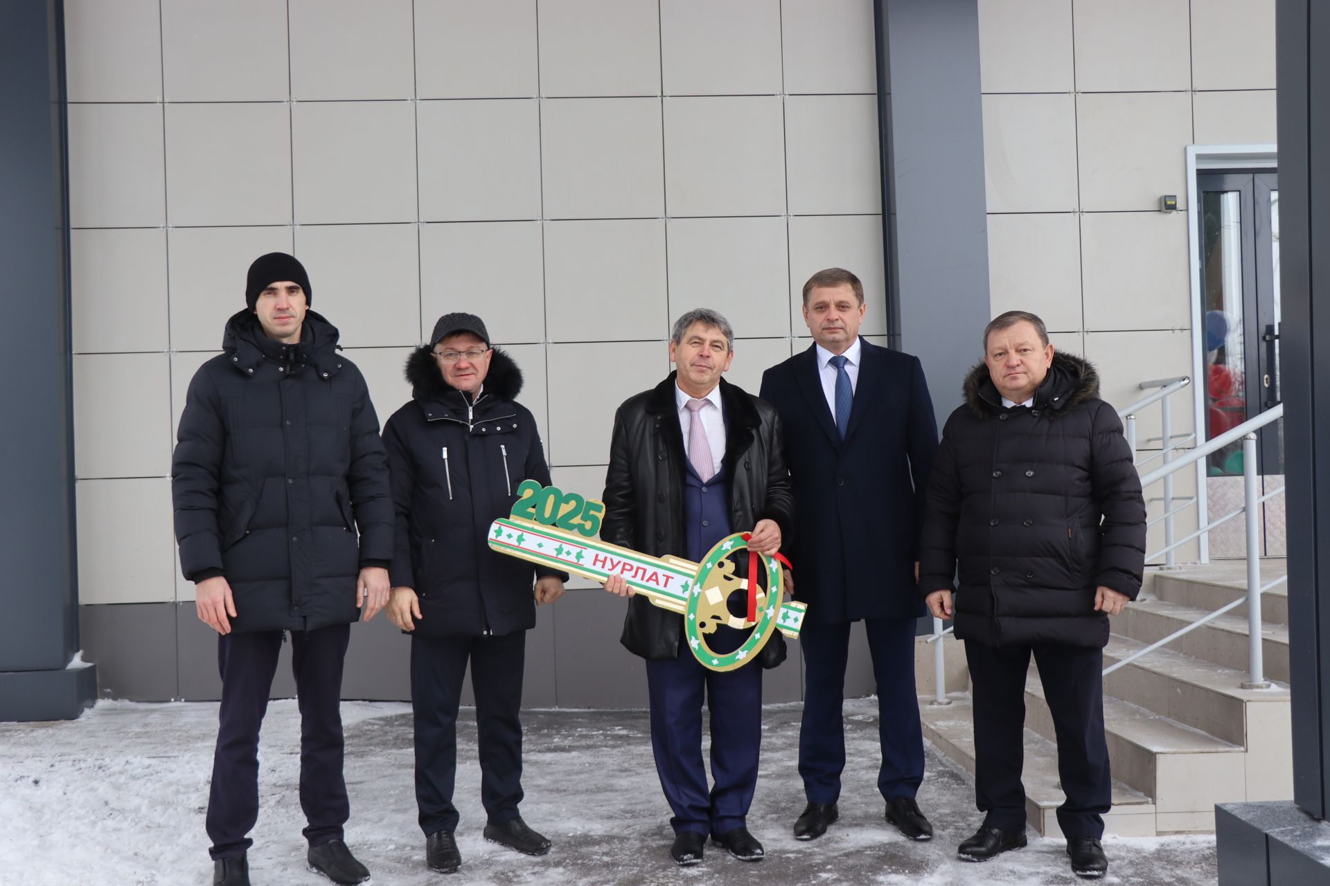 В Нурлате торжественно открыли спортзал городской школы №8 (+фоторепортаж)