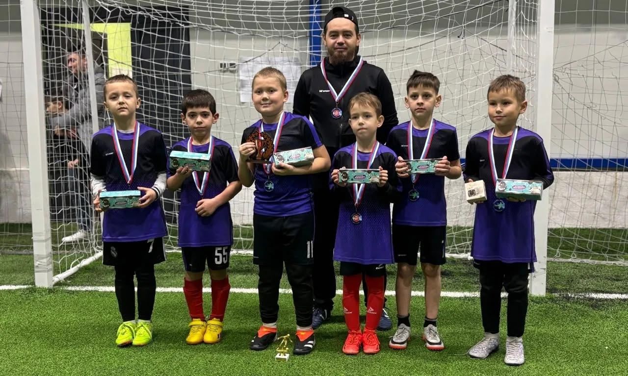 Нурлатские «факеловцы» привезли два кубка с турнира в Чистополе