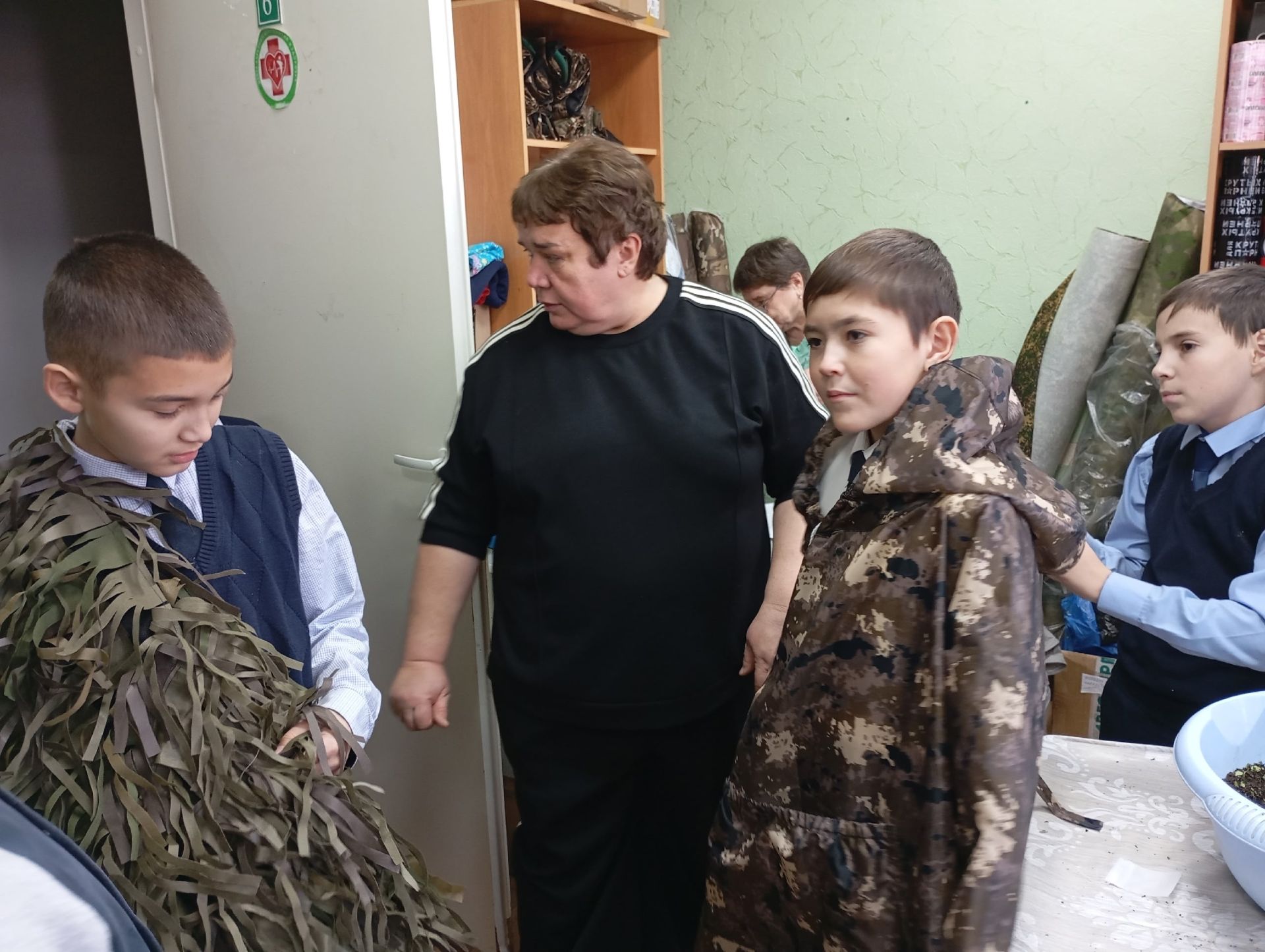 Урок патриотизма на практике: нурлатские гимназисты помогли в сборе гуманитарной помощи