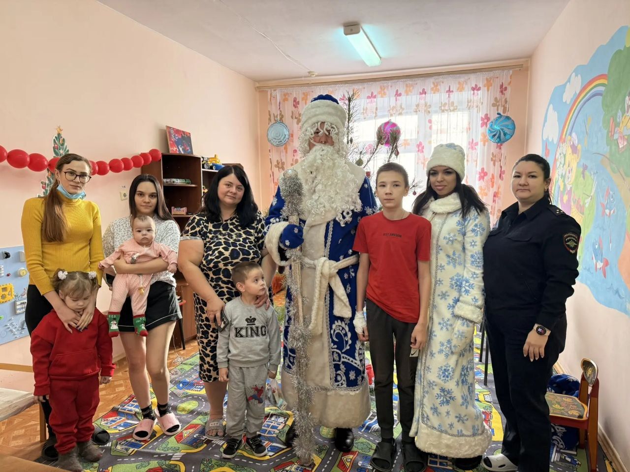 В Нурлате прошла традиционная праздничная акция «Полицейский Дед Мороз»