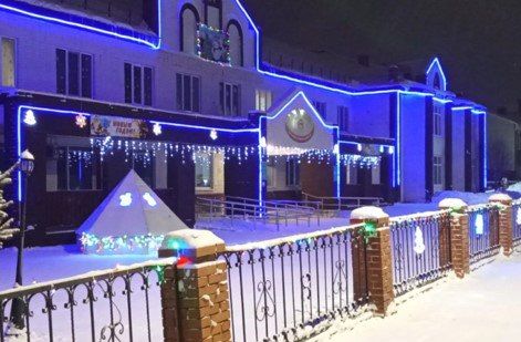 Победители конкурса «Новый год-2026» в номинации «Лучшее новогоднее оформление фасада зданий организаций и предприятий города»