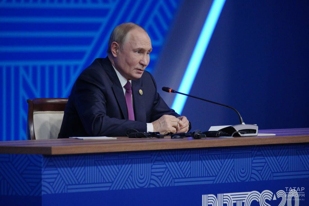 Задать вопрос Путину через мессенджер МАХ до 19 декабря