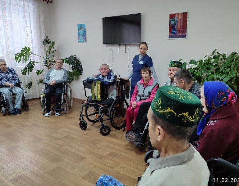 Музыкальная терапия для пожилых в Нурлатском доме-интернате: энергия, творчество и укрепление душевных сил