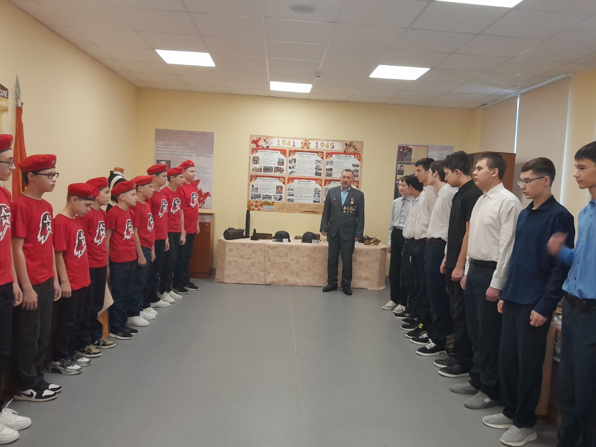Патриотическая встреча с участником Афганской войны прошла в Якушкинской школе