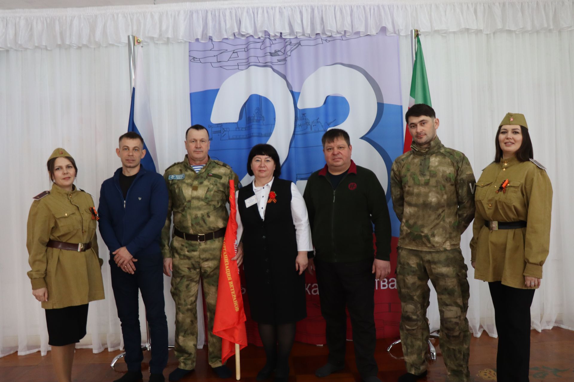 Нурлатский смотр строя и песни: волонтеры, героическая память и детская отвага (фоторепортаж)