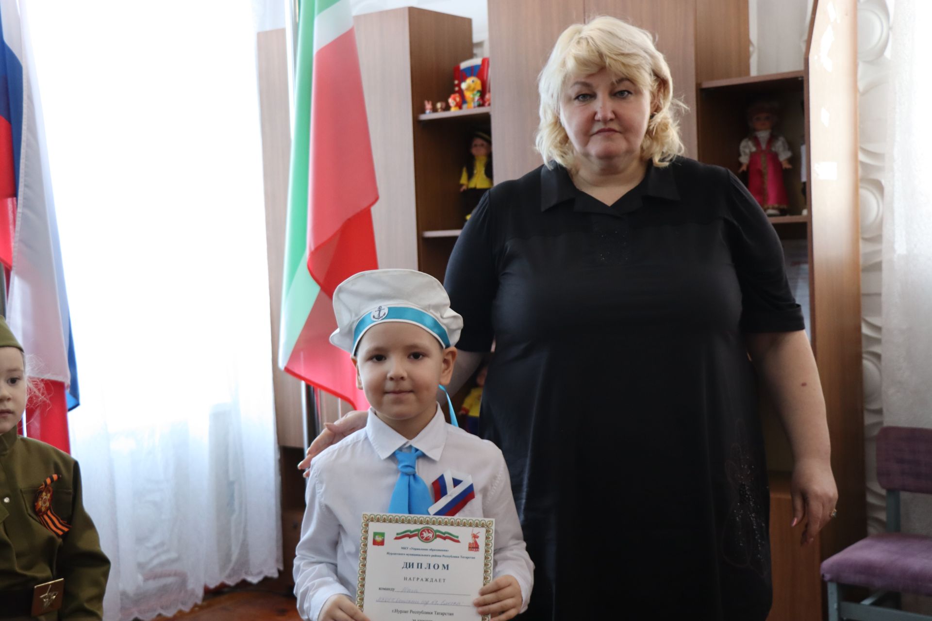 Нурлатский смотр строя и песни: волонтеры, героическая память и детская отвага (фоторепортаж)