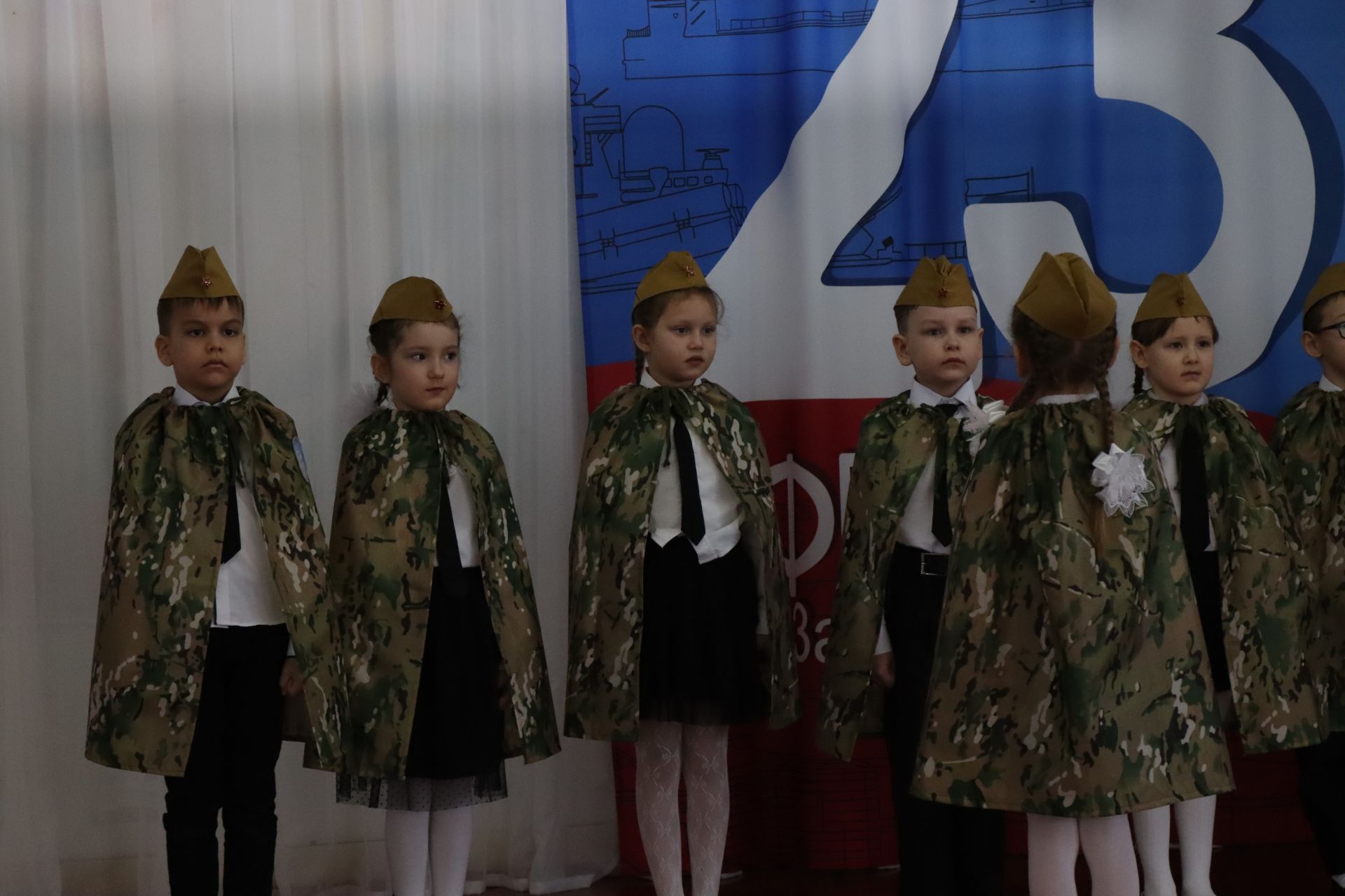 Нурлатский смотр строя и песни: волонтеры, героическая память и детская отвага (фоторепортаж)