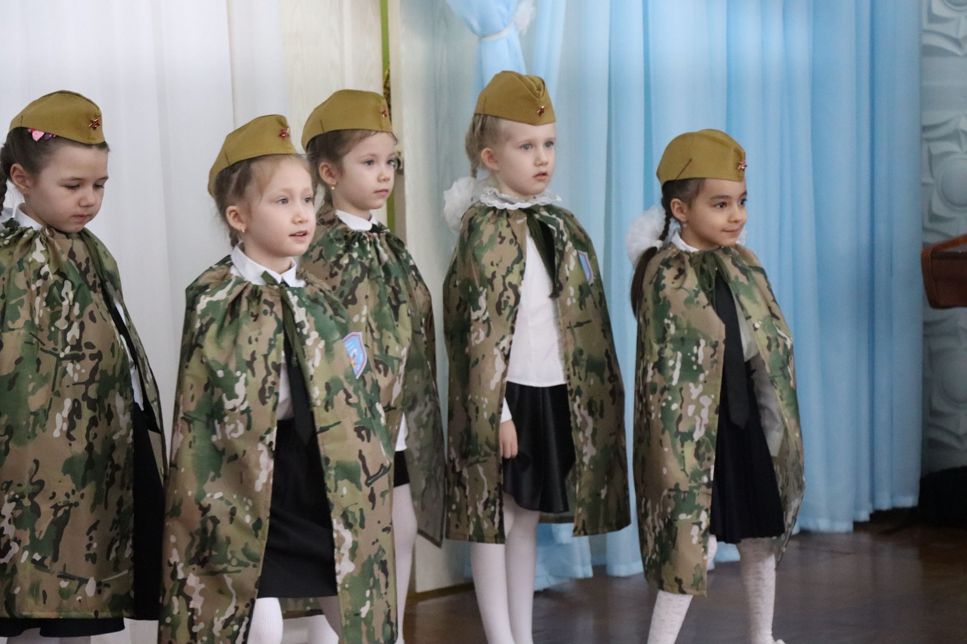 Нурлатский смотр строя и песни: волонтеры, героическая память и детская отвага (фоторепортаж)