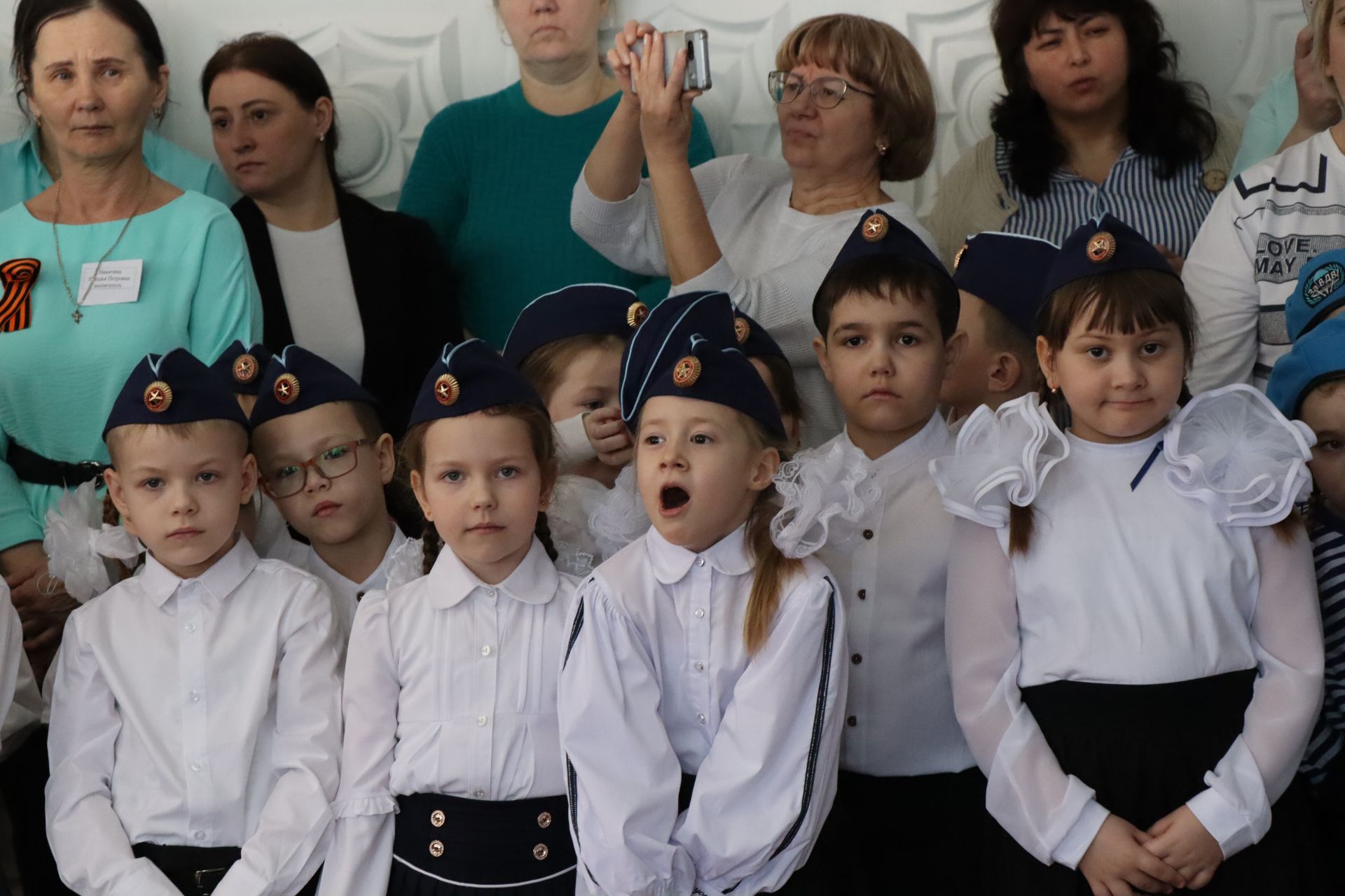 Нурлатский смотр строя и песни: волонтеры, героическая память и детская отвага (фоторепортаж)