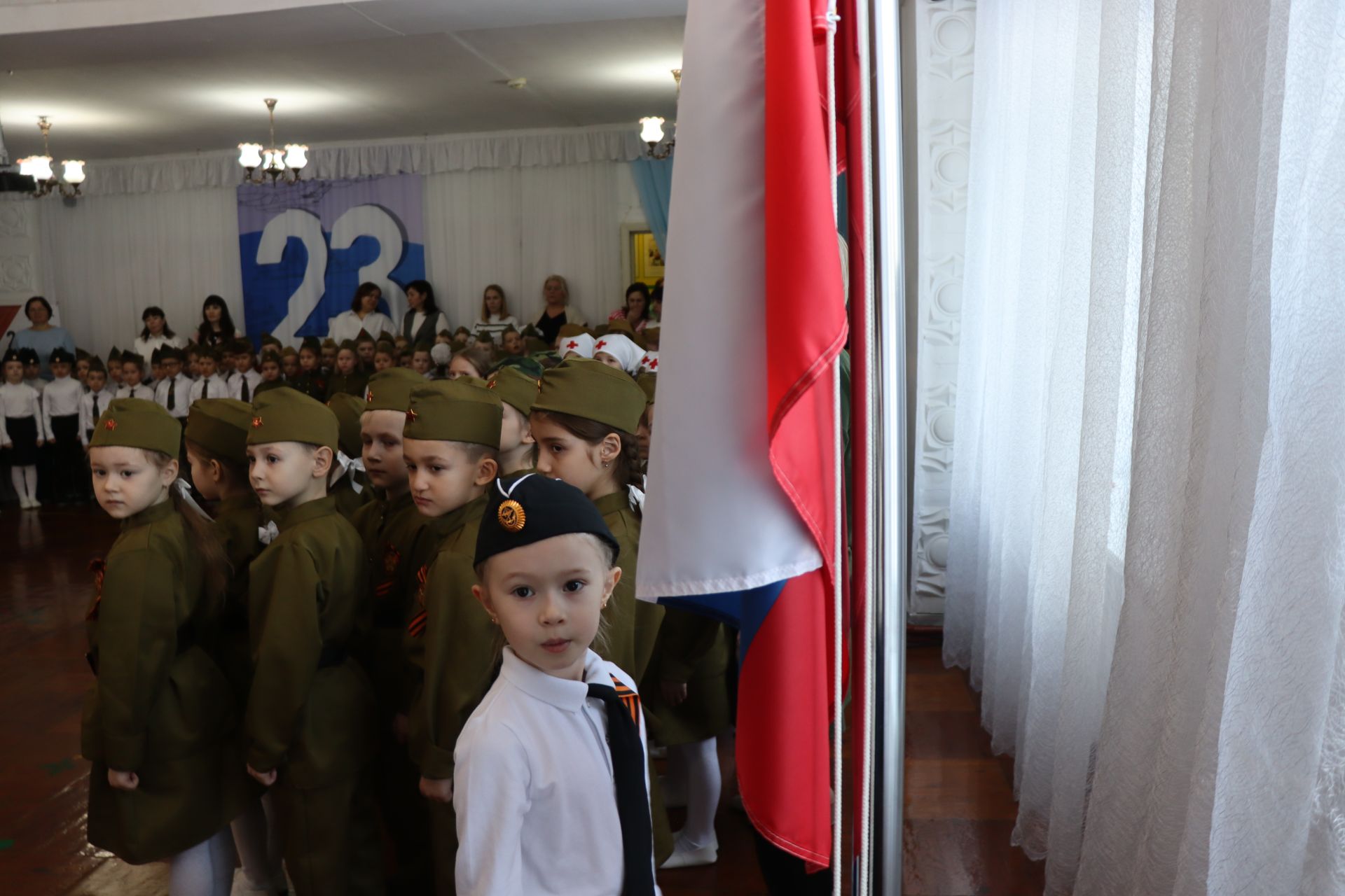 Нурлатский смотр строя и песни: волонтеры, героическая память и детская отвага (фоторепортаж)